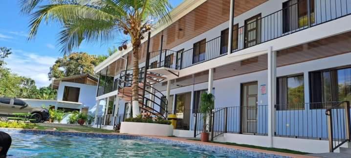 Villa photo 1