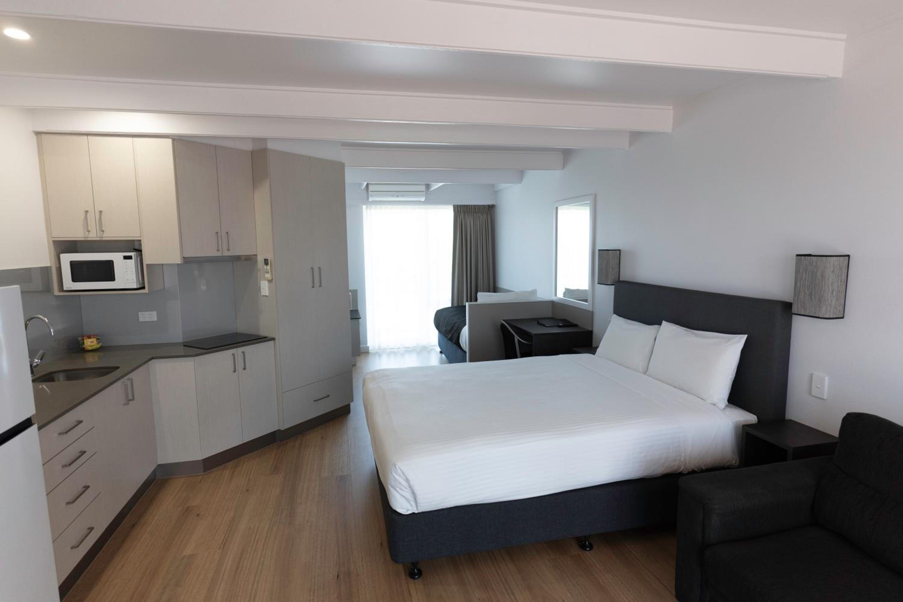 Standard Double Room photo 2