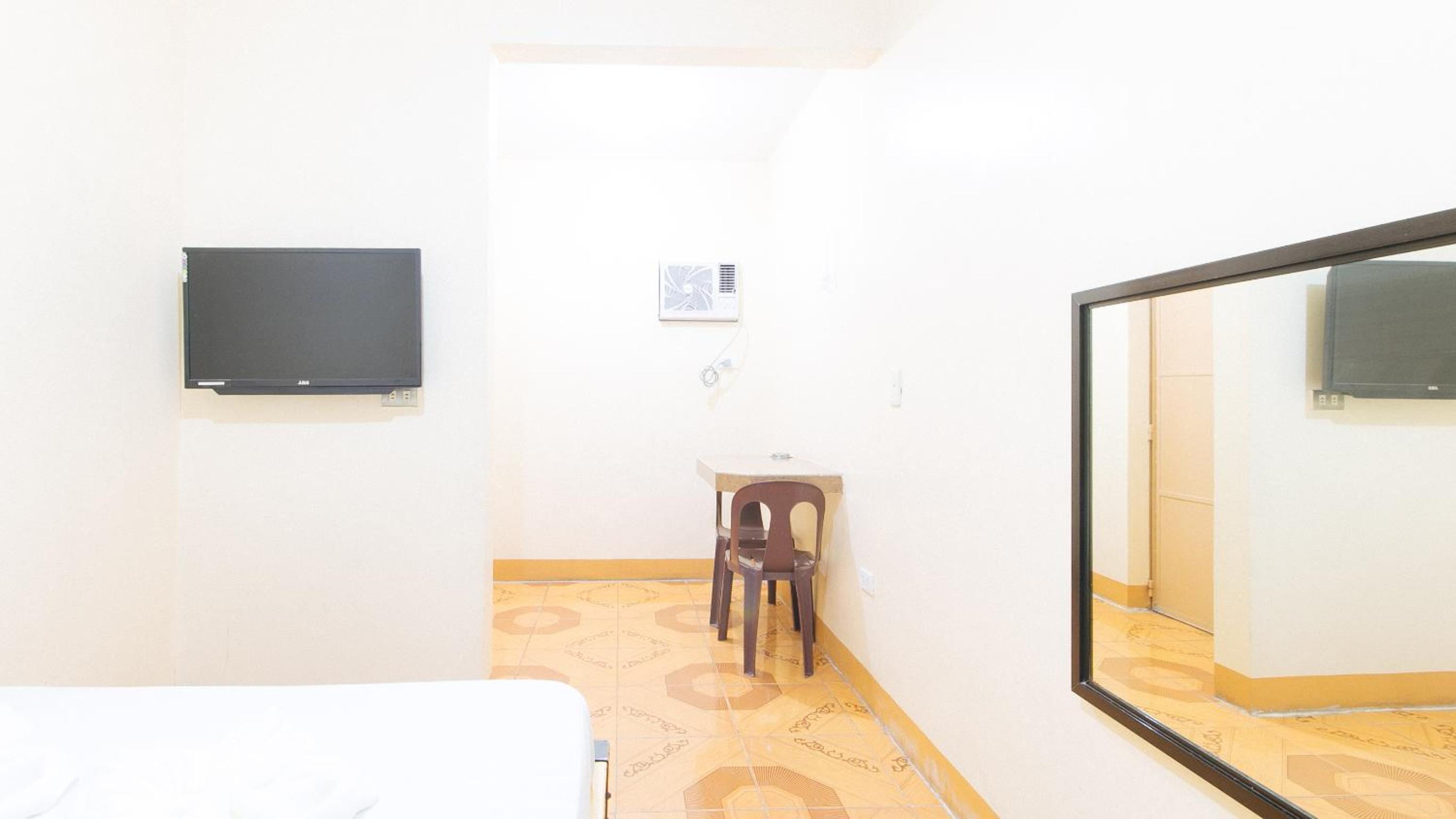 Standard Double Room - Photo 6