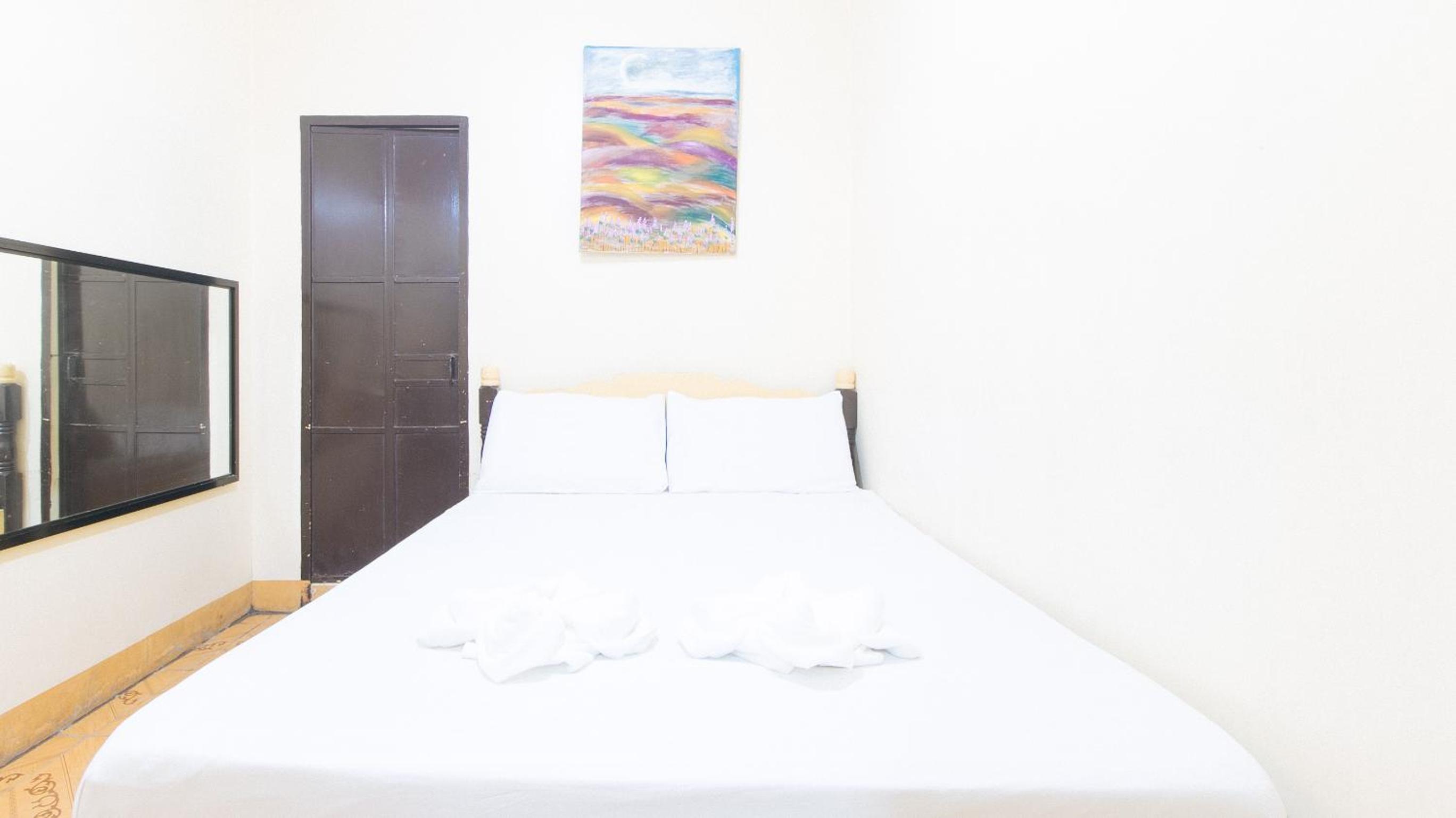 Standard Double Room - Photo 3