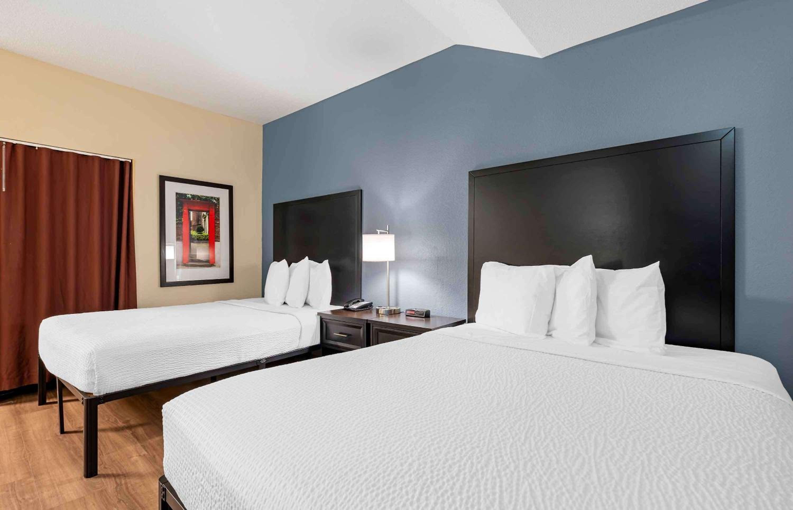 Deluxe Studio with 2 Double Beds - Non-Smoking - Photo 8