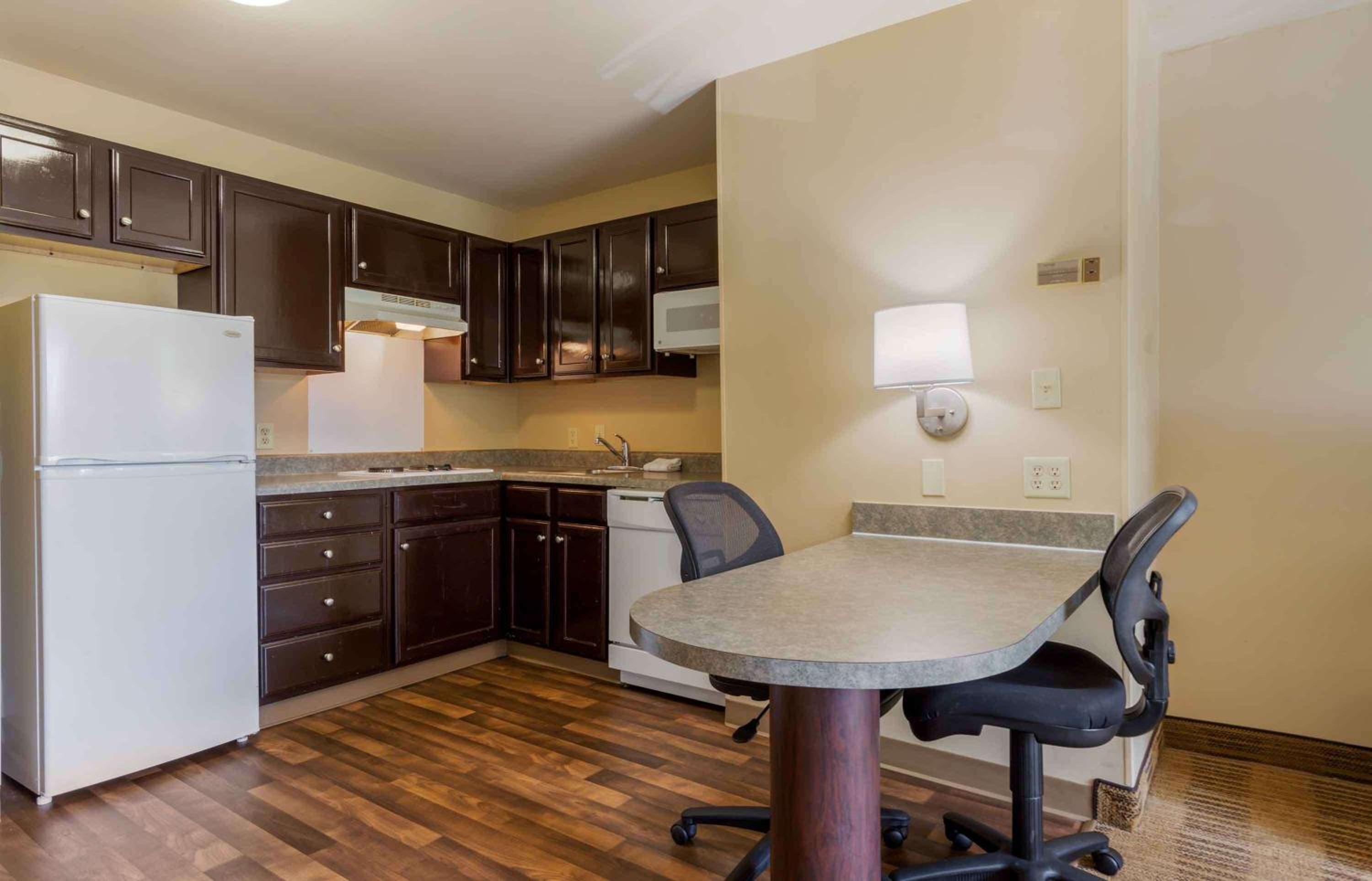 One Bedroom Suite with 2 Double Beds - Non-Smoking - Photo 6