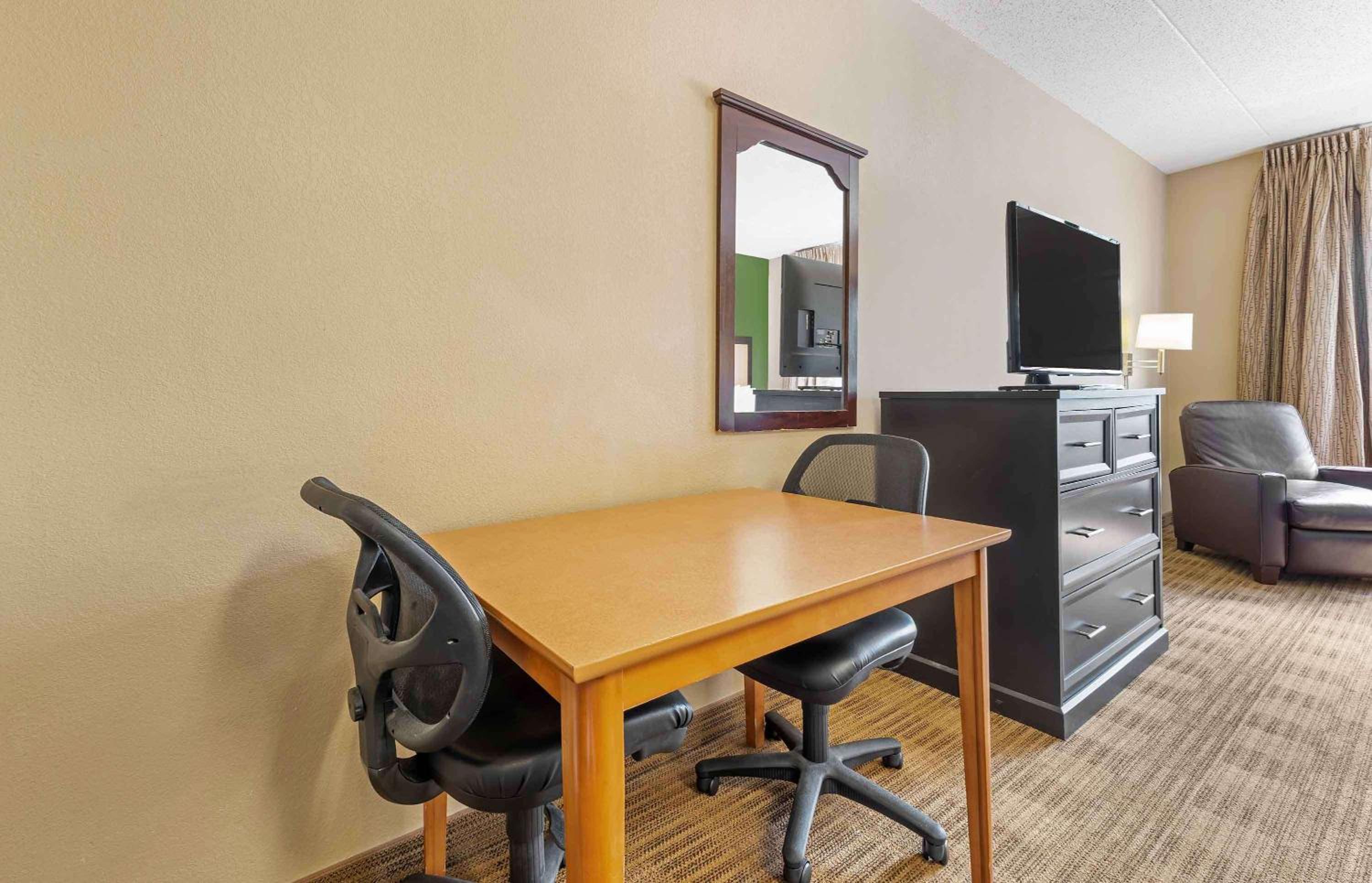 Studio with 2 Double Beds - Non-Smoking - Photo 9