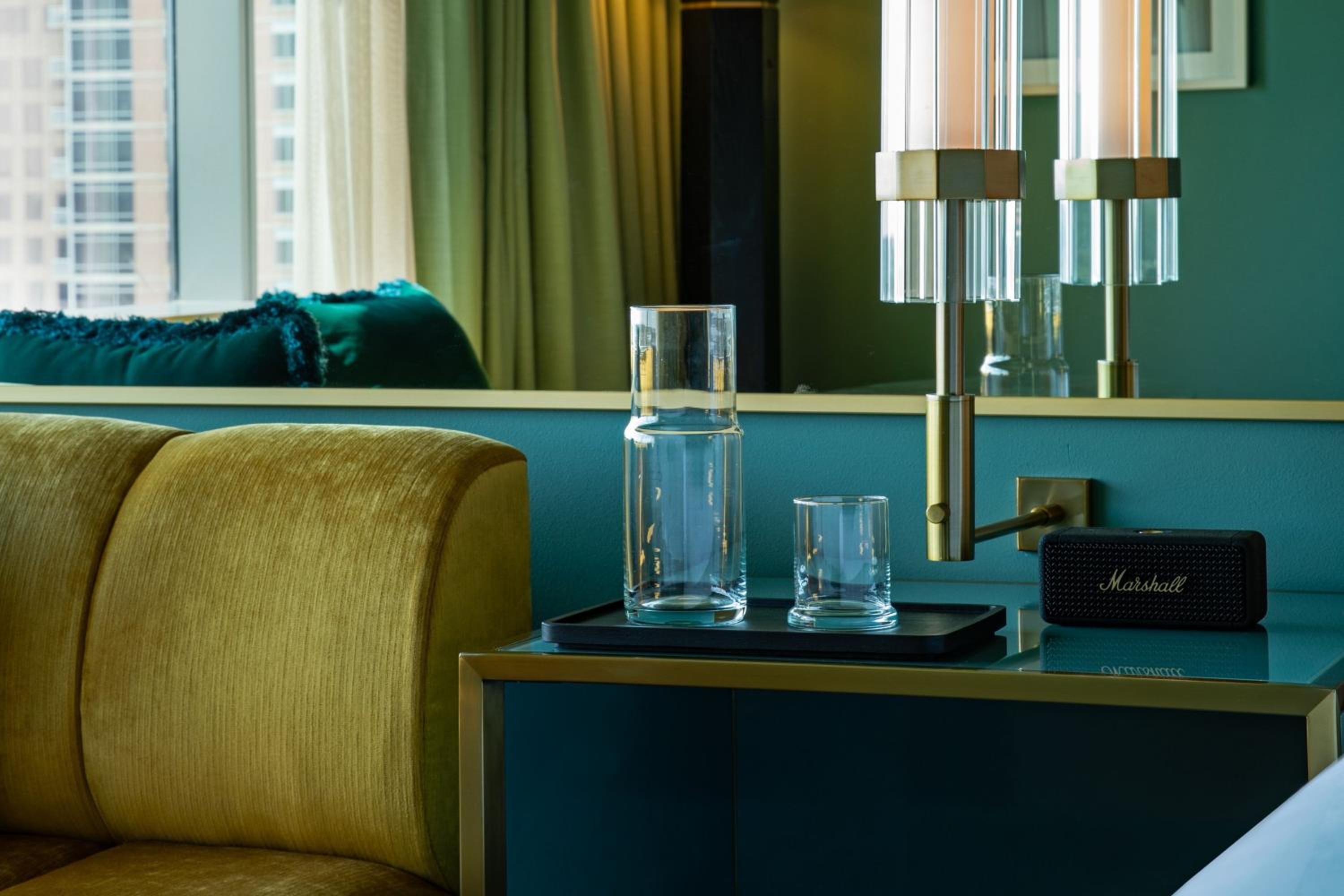 Premier King Room - Photo 13