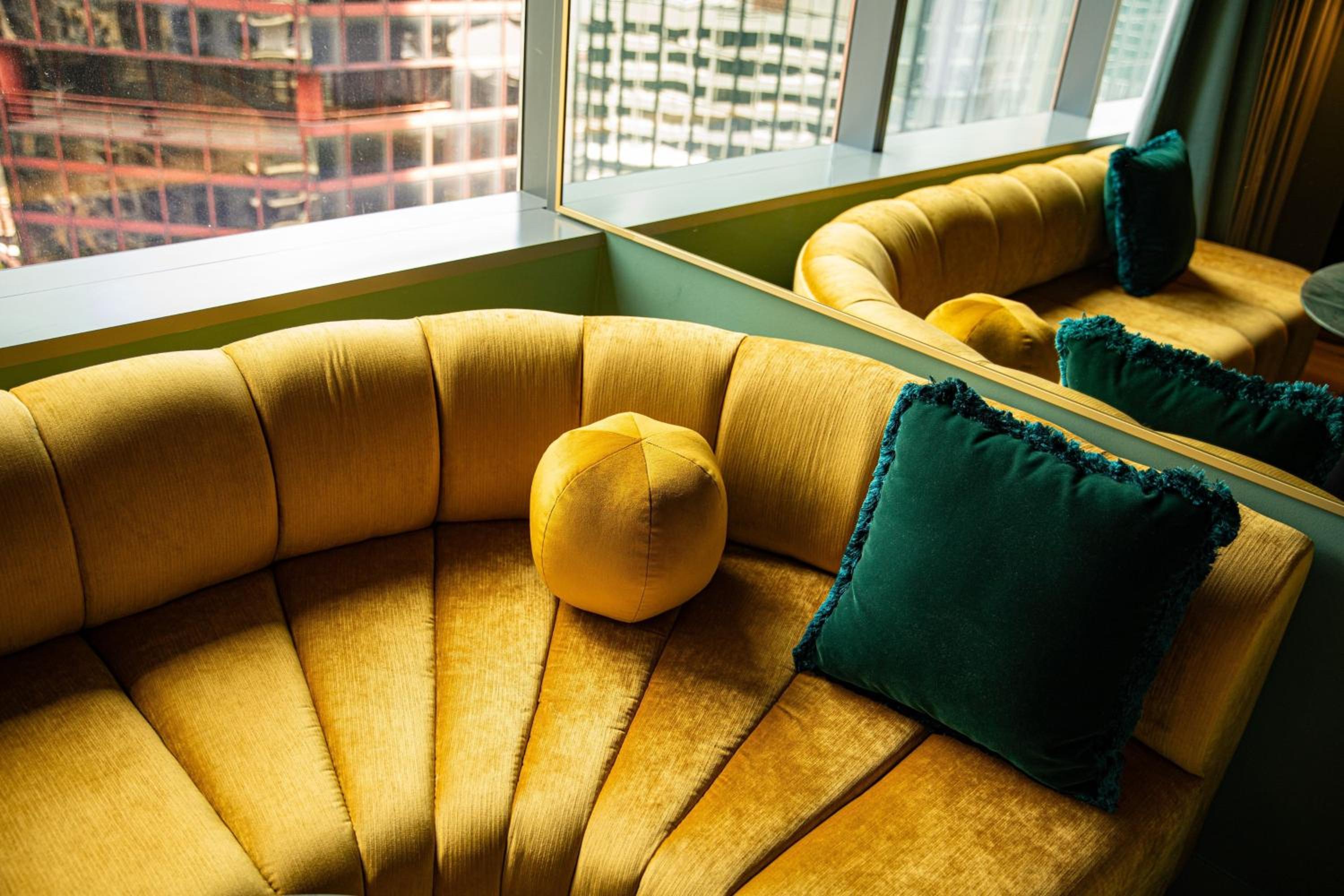 Premier King Room - Photo 14