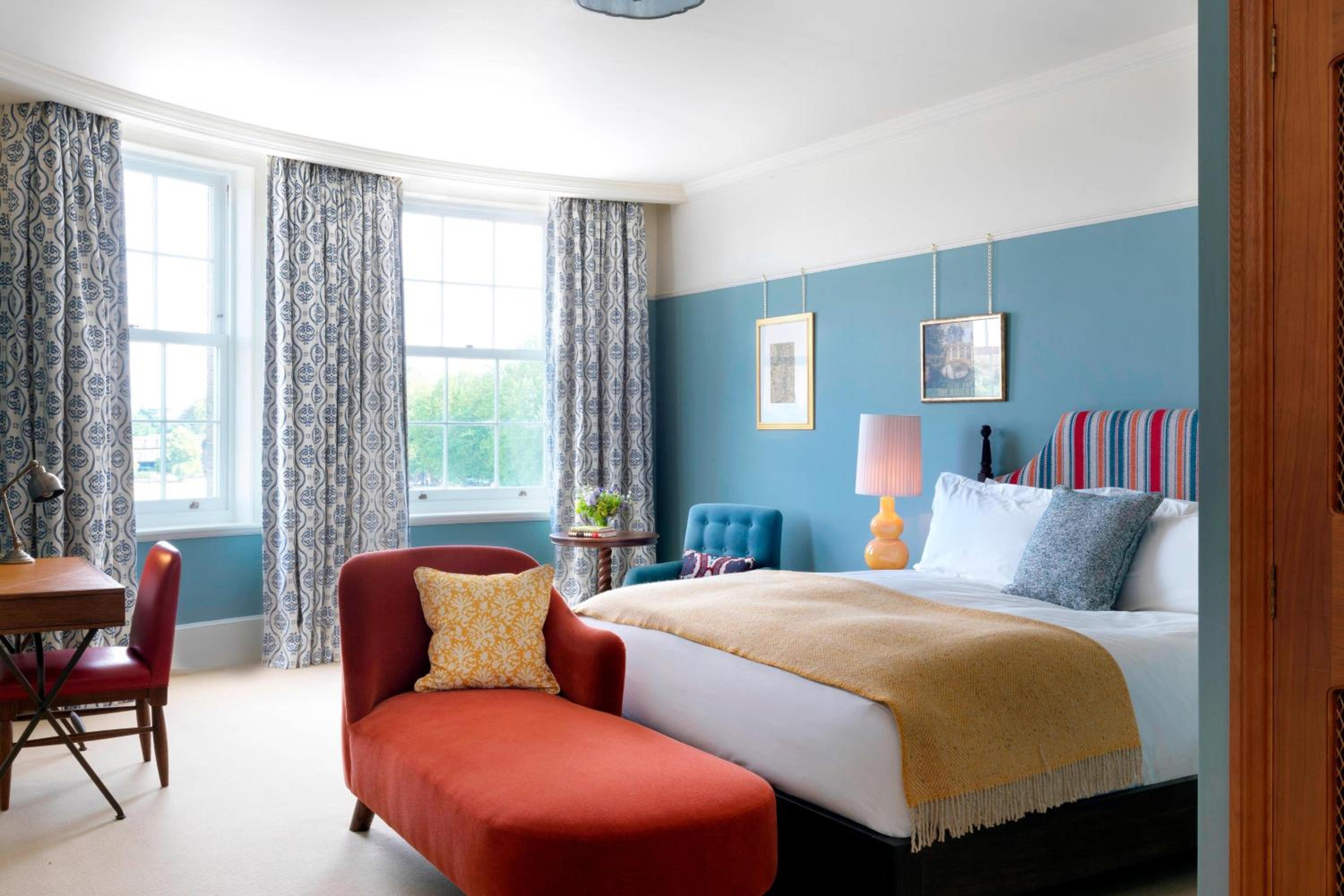 Superior King Room with Park View - Photo 2