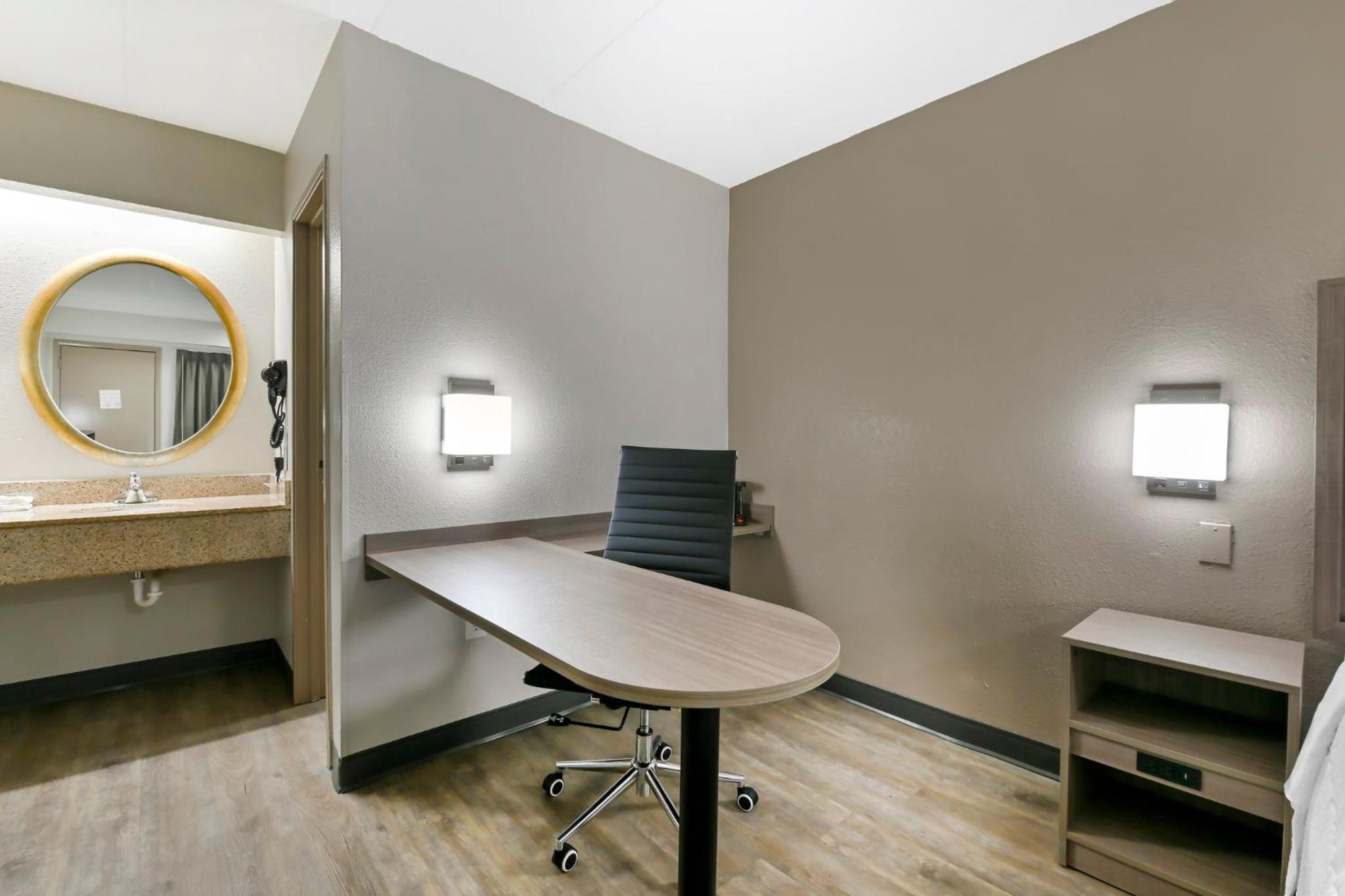 Superior King Room Smoke Free - Photo 10