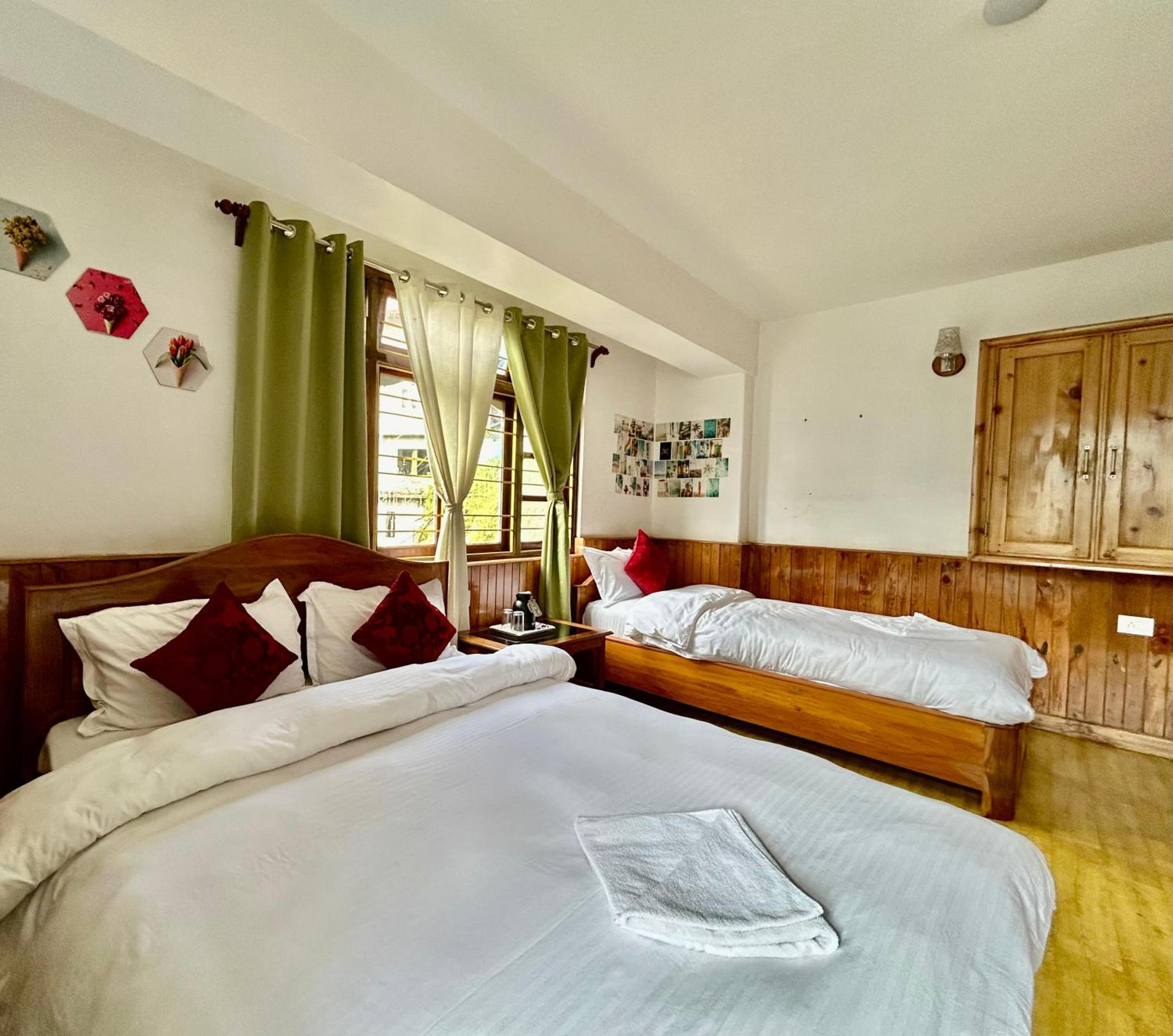 Deluxe Triple Room photo 3