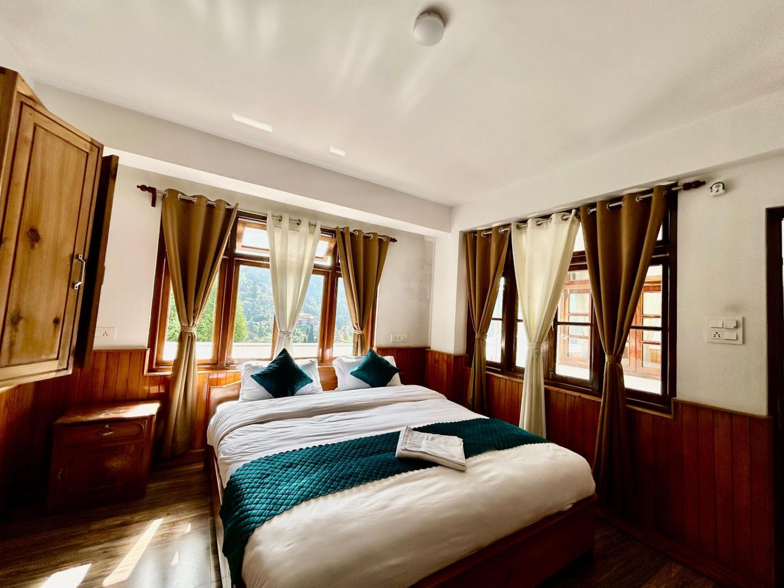 Deluxe Double Room photo 3