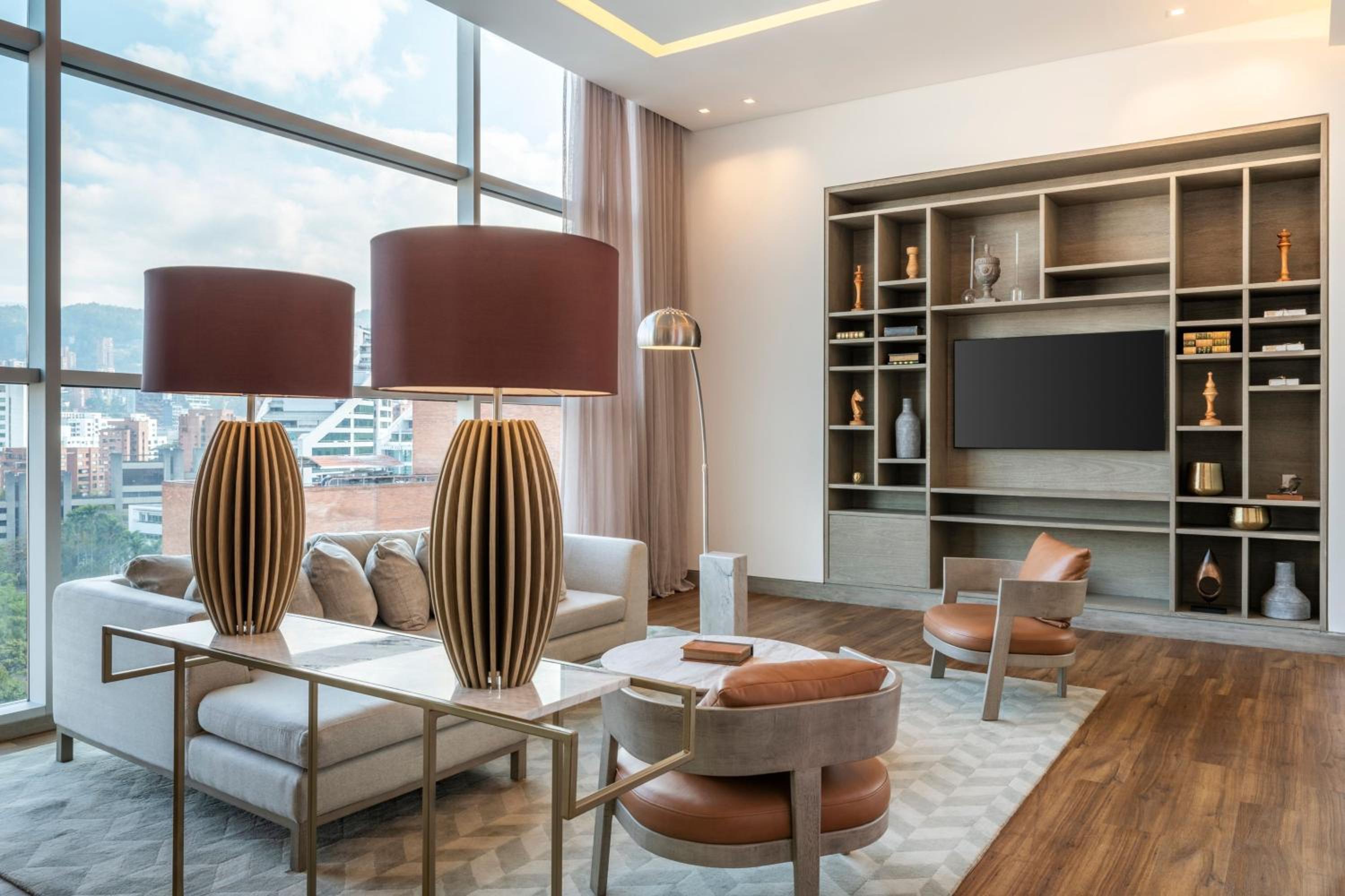 Concierge lounge access, Presidential Suite, 1 King photo 3