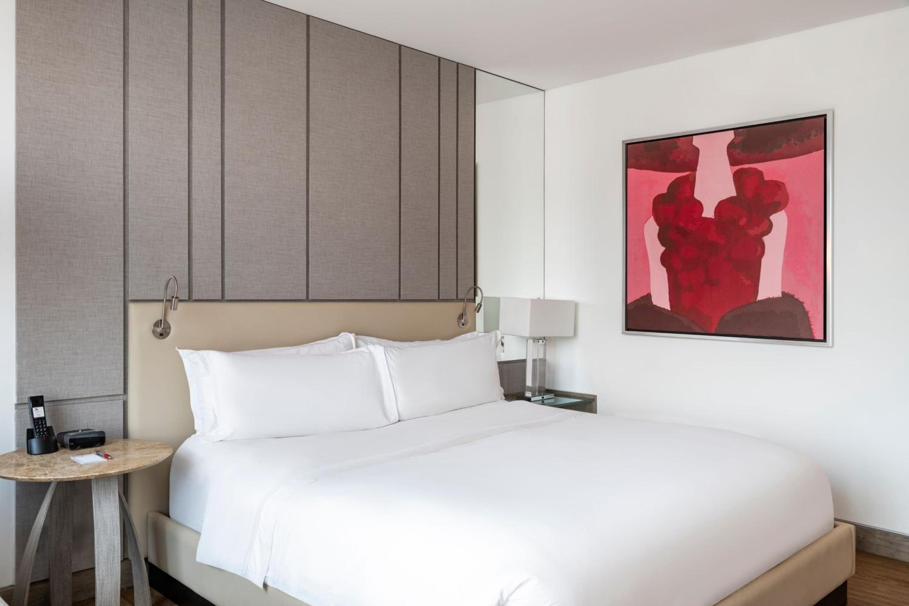 Deuxe King Room photo 2