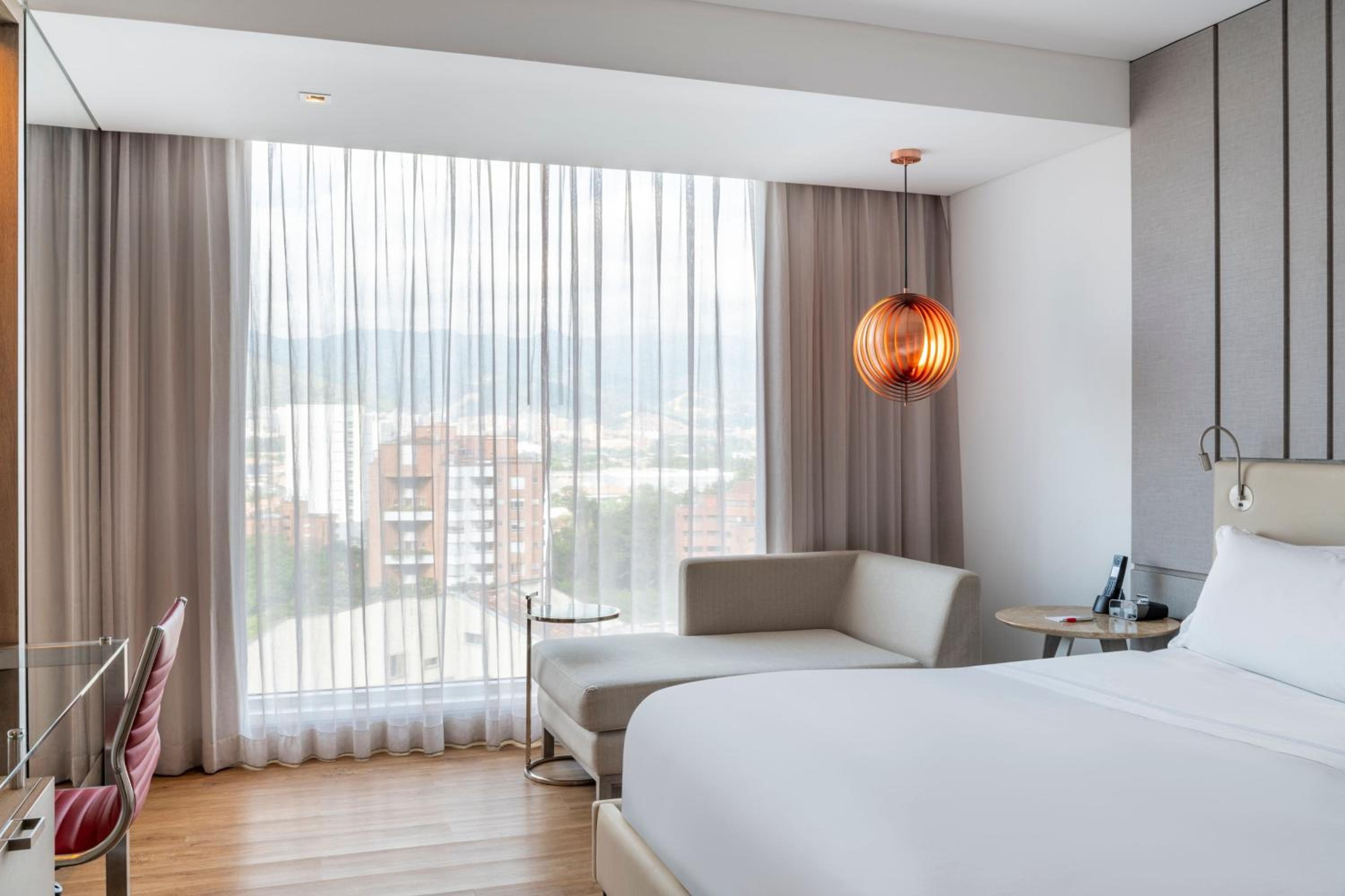 Deuxe King Room photo 3