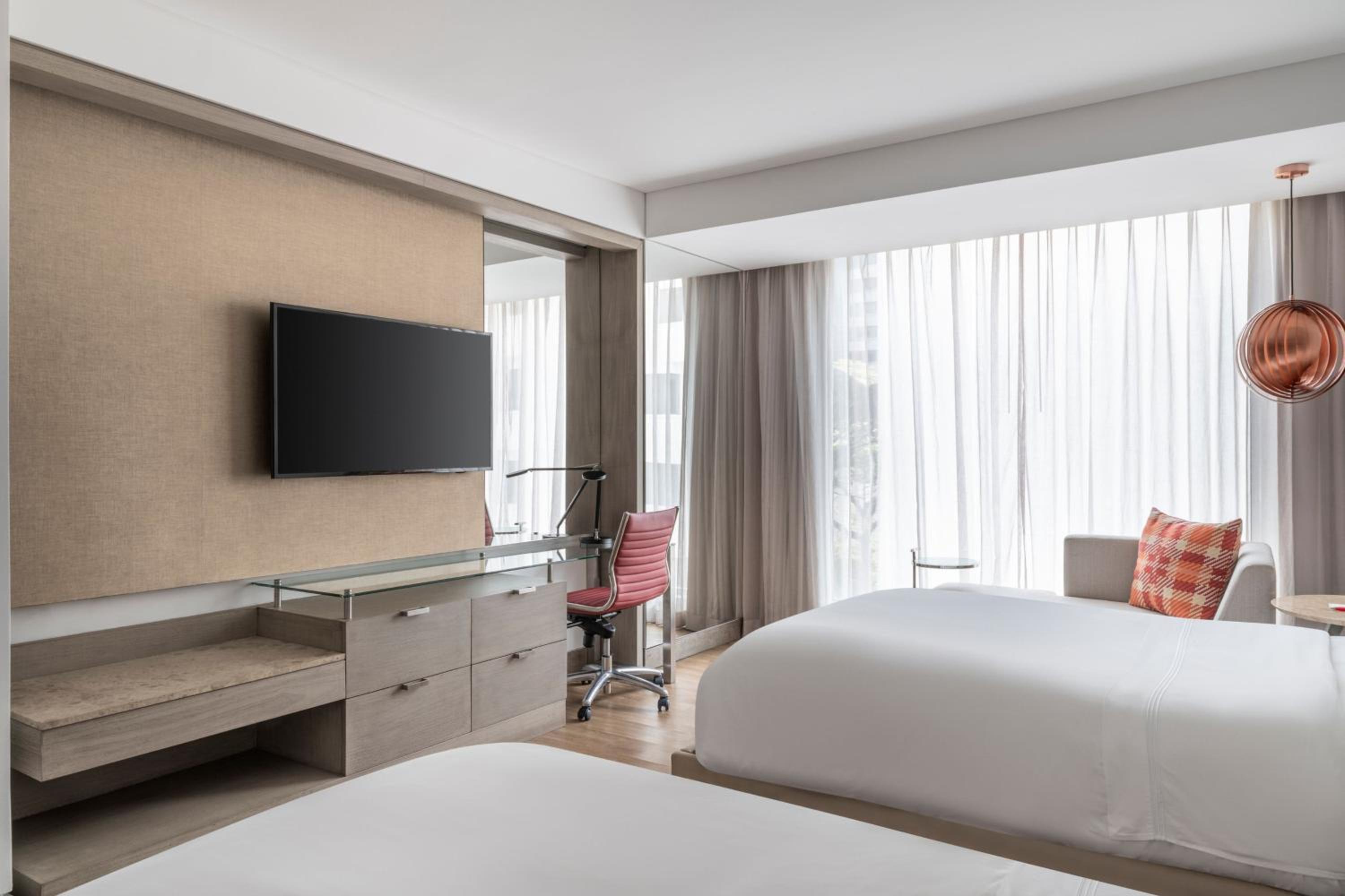 Double Room with Two Double Beds - Concierge Level photo 2