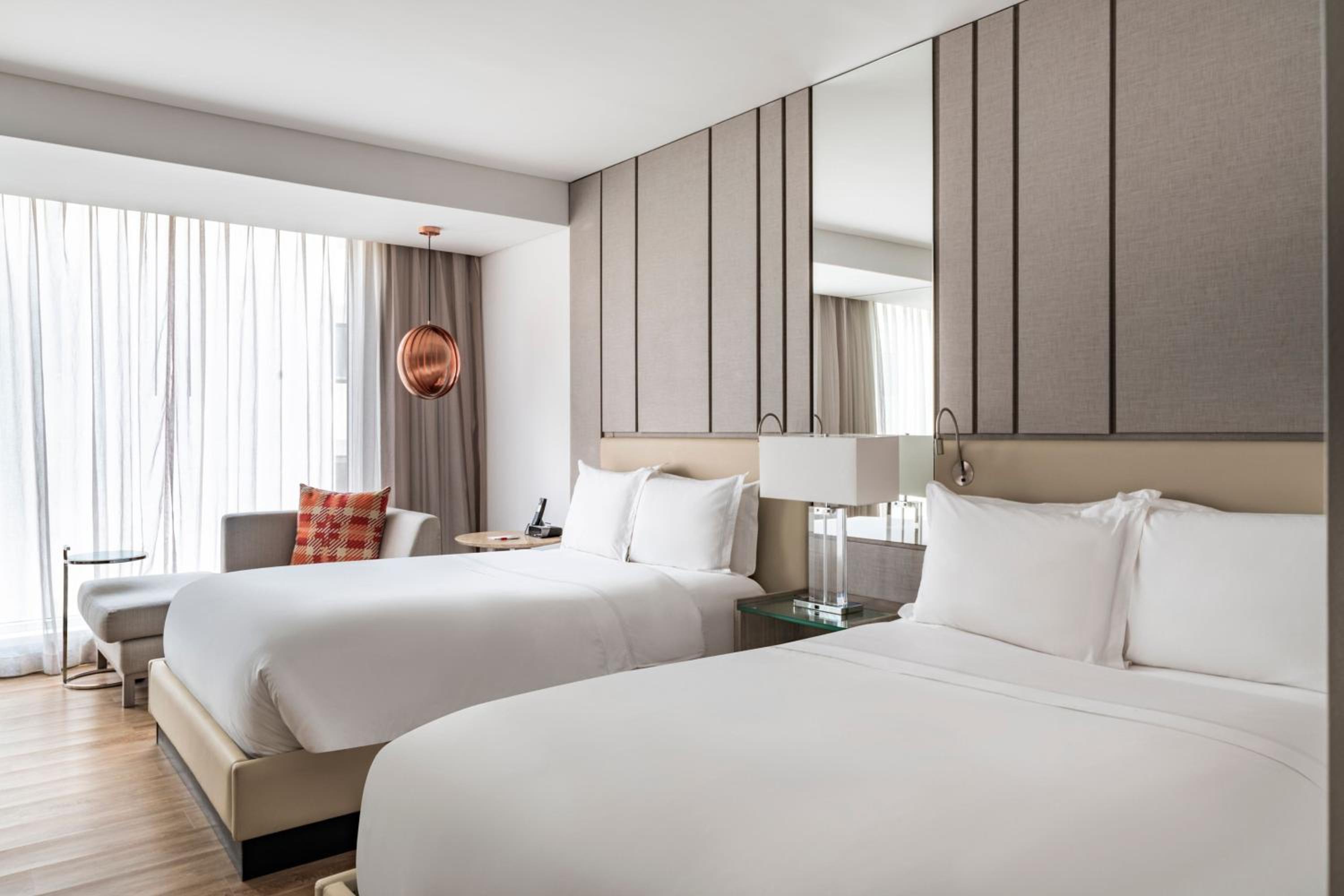 Double Room with Two Double Beds - Concierge Level photo 1