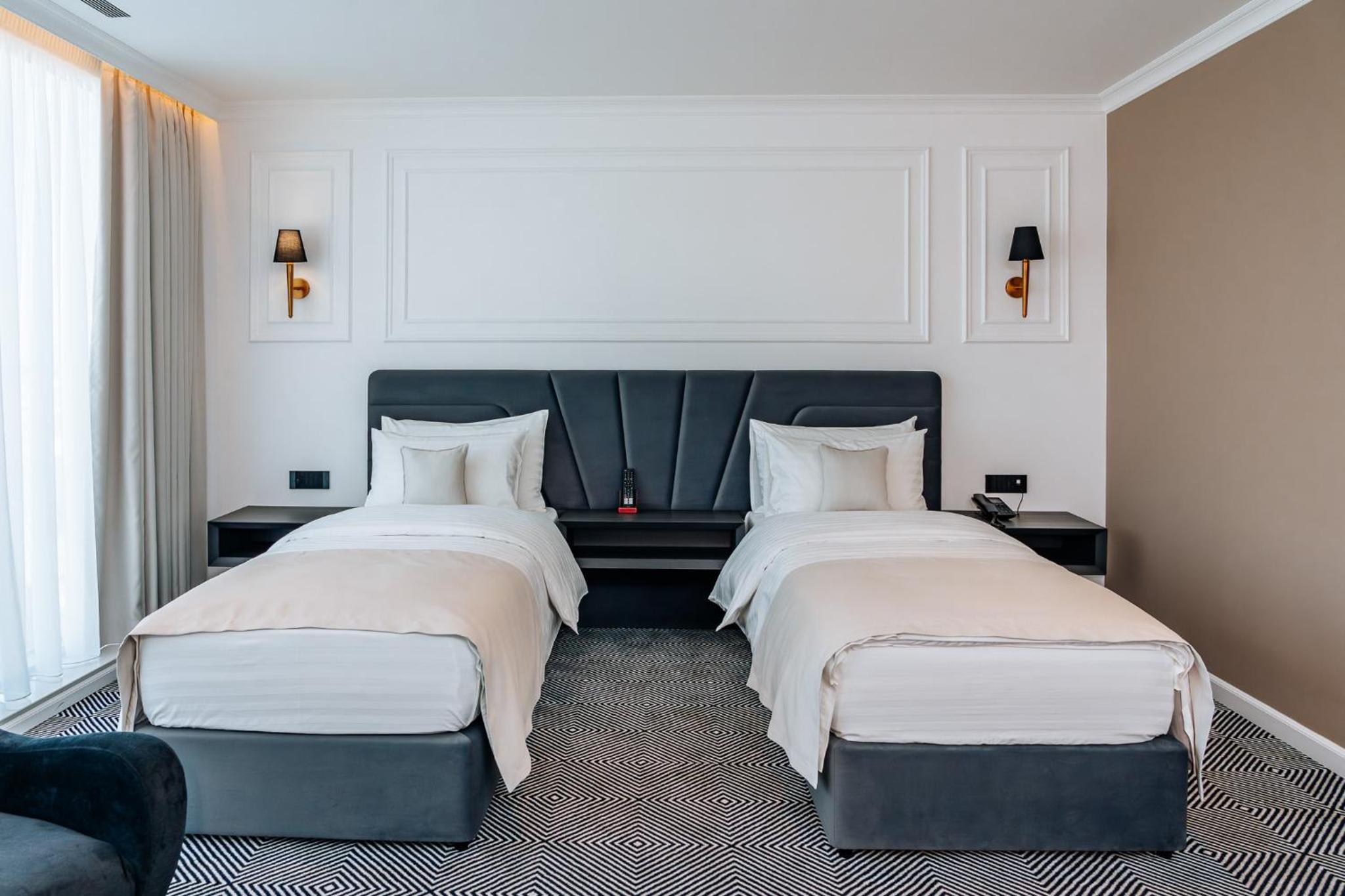 Standard Twin Room - Photo 19
