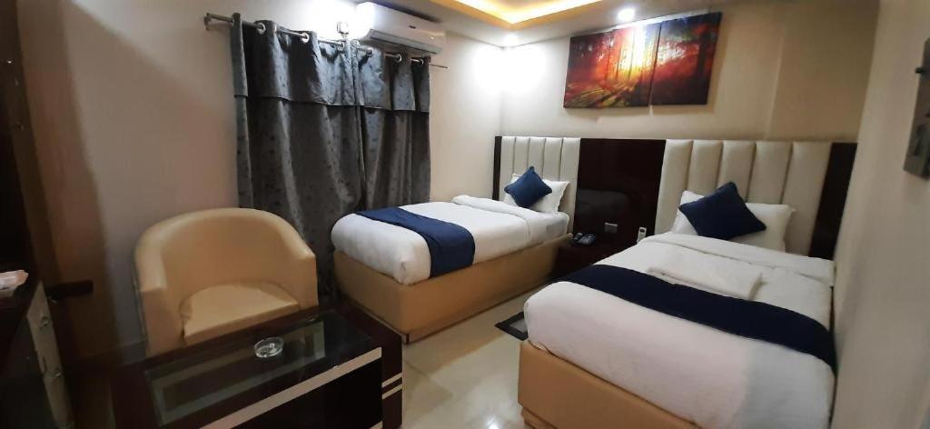 Deluxe Double or Twin Room photo 3