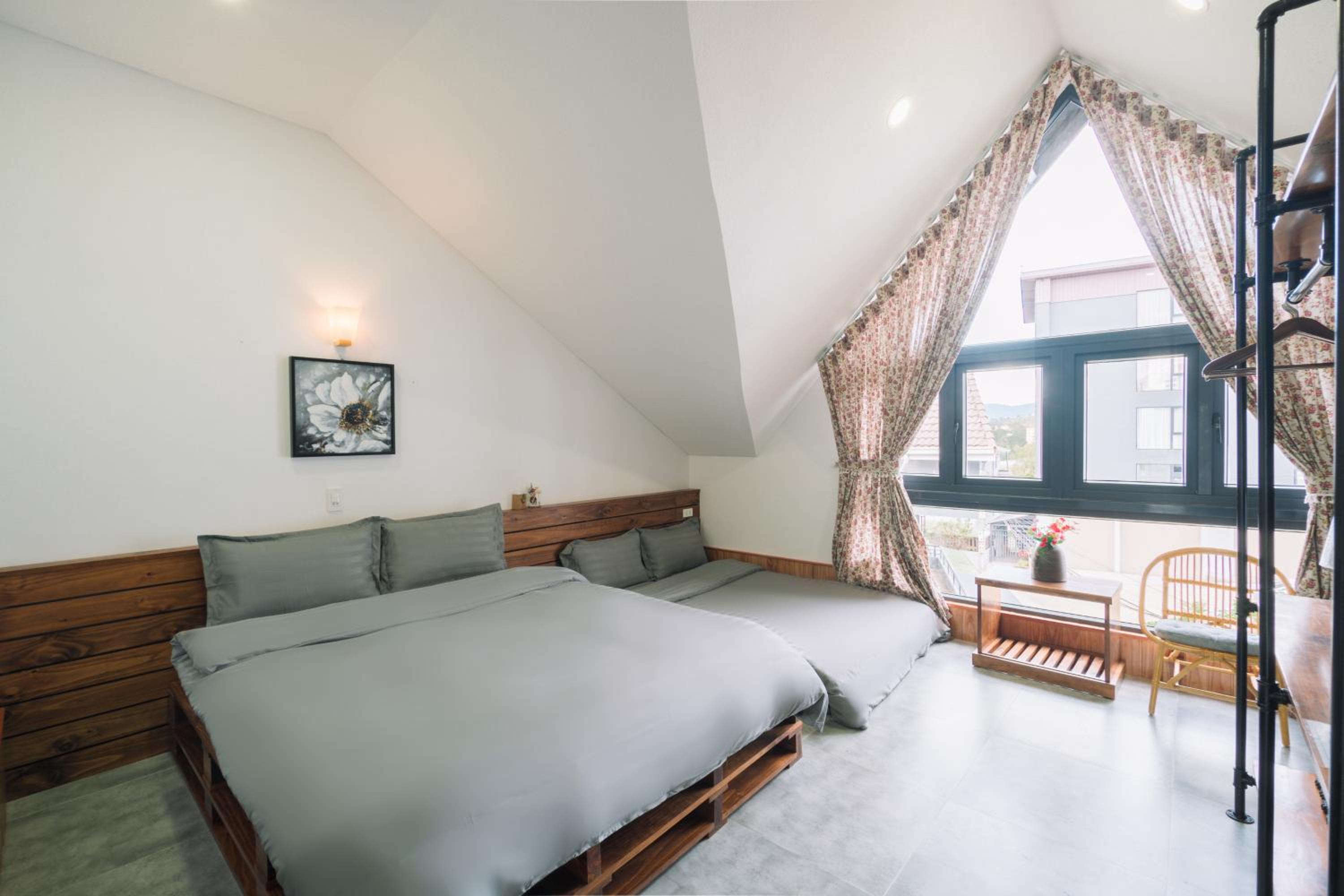 Deluxe Family Room - Photo 11