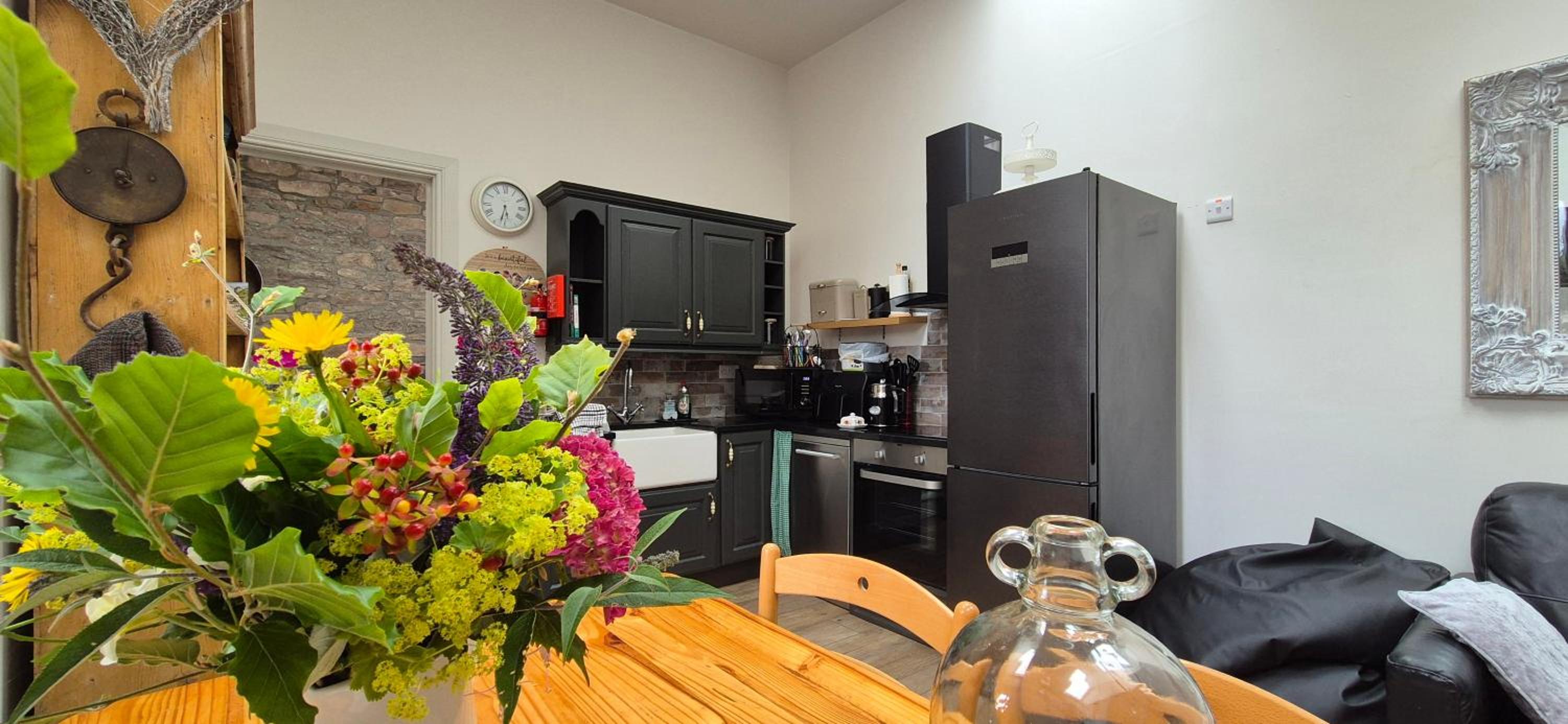 Two-Bedroom House - Photo 61