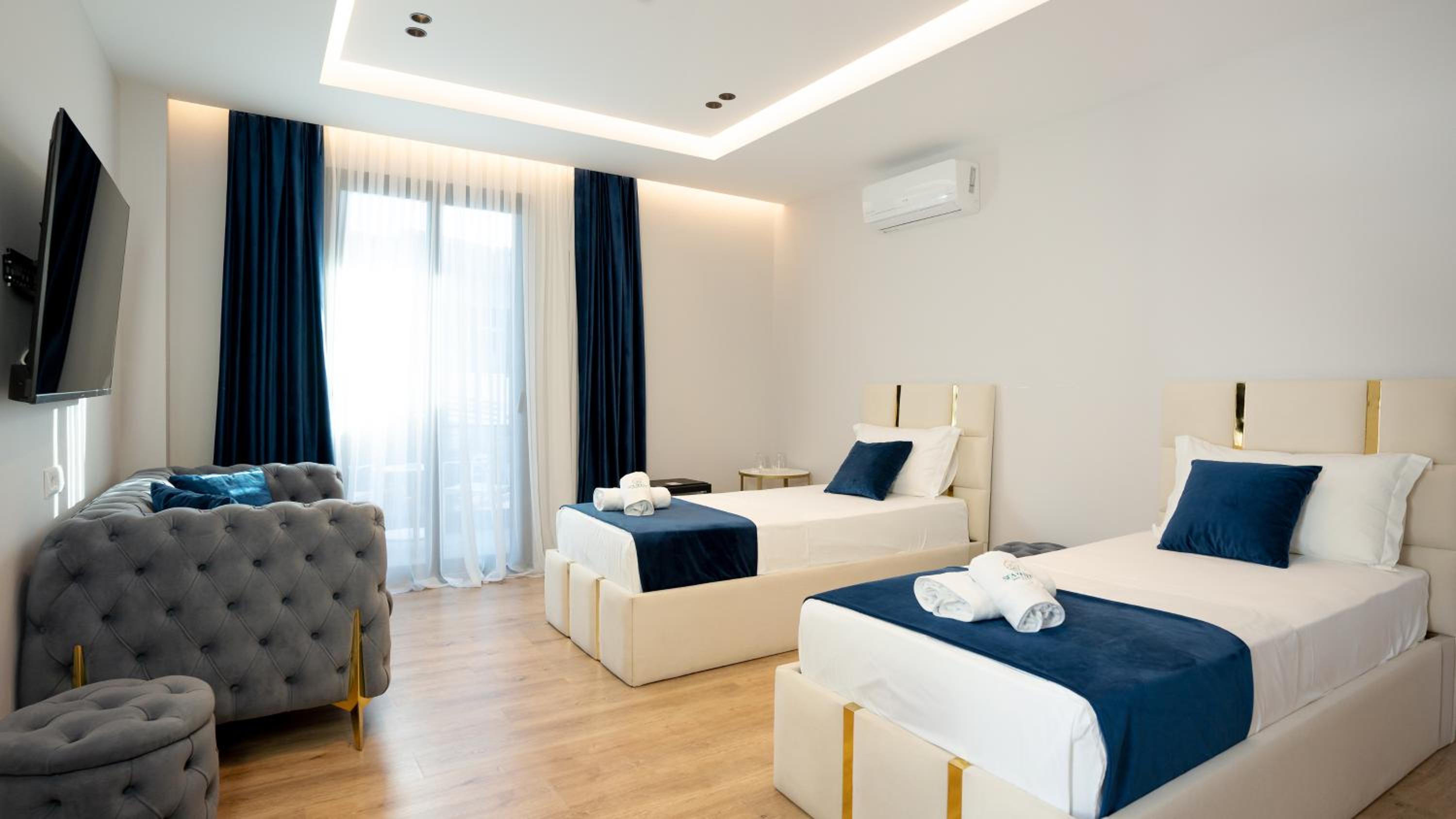 Deluxe Suite