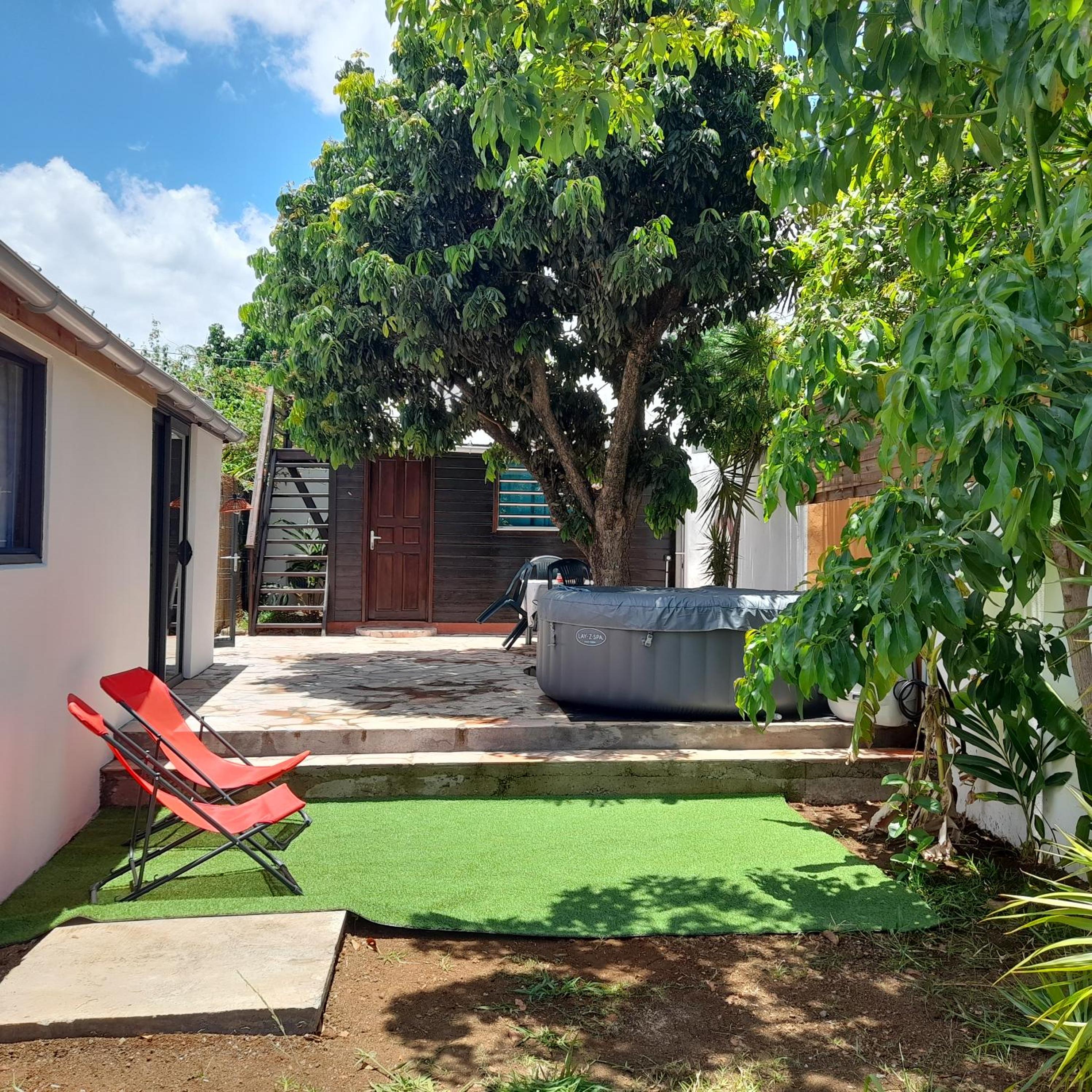 One-Bedroom House photo 1