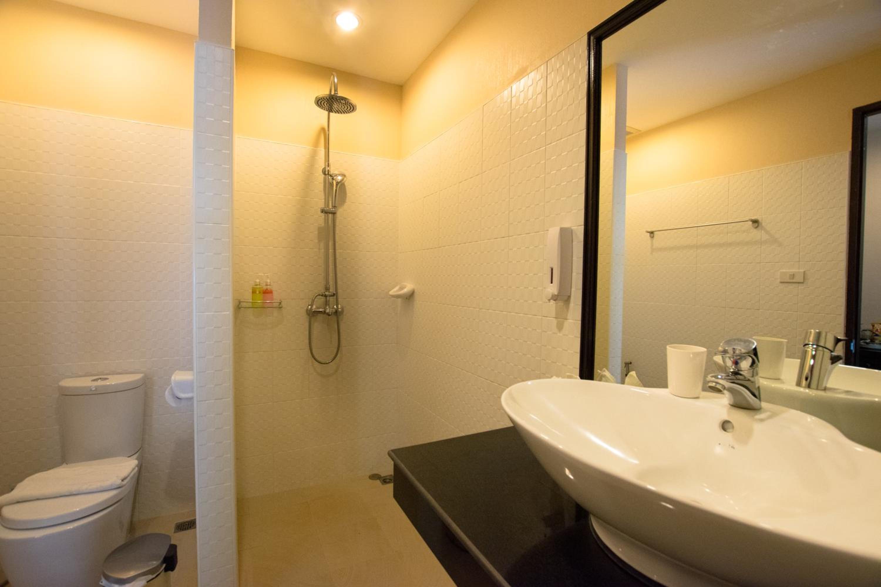 Deluxe Room with Sea View Balcony photo 2