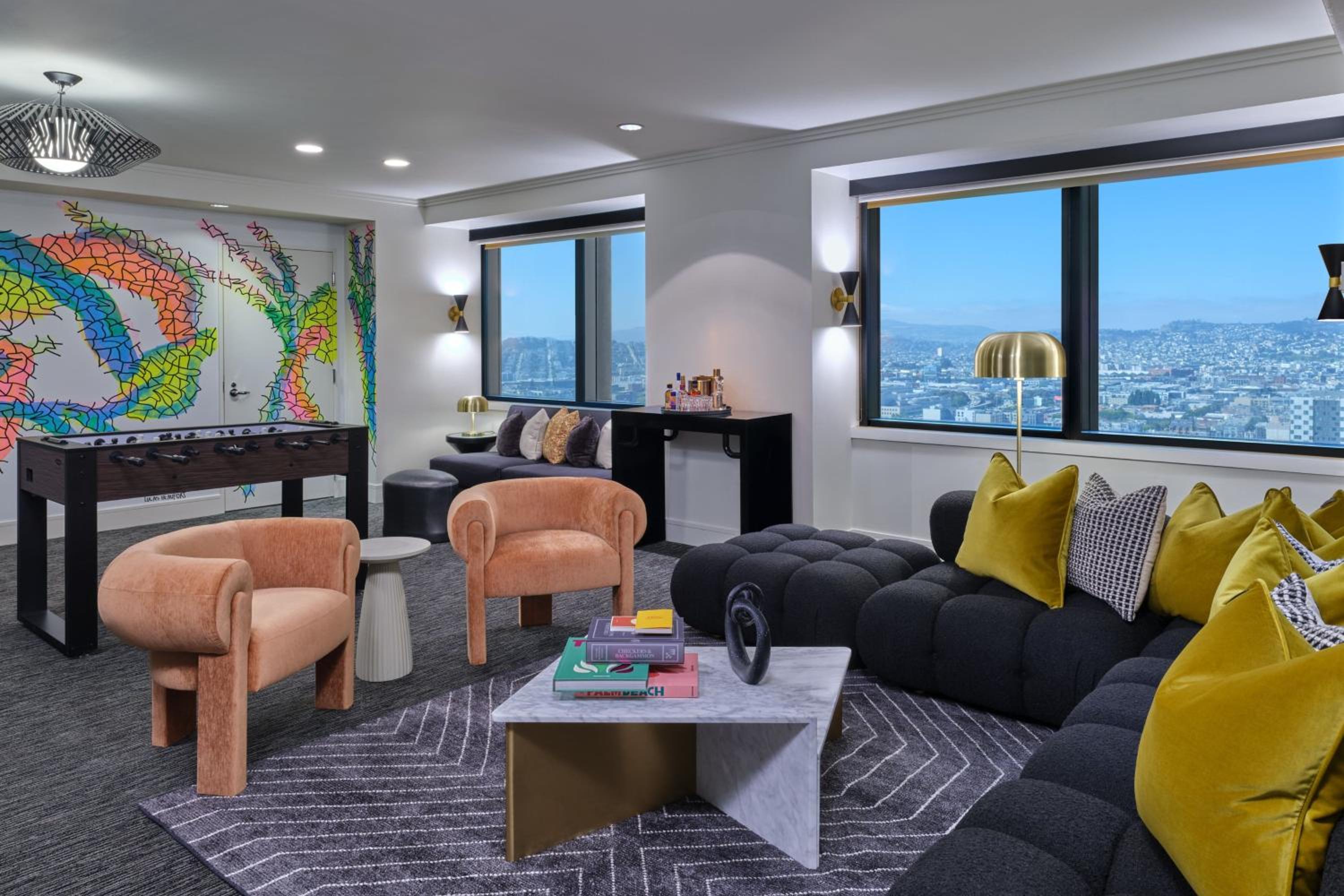 One-Bedroom King Penthouse Suite with City View - Photo 1