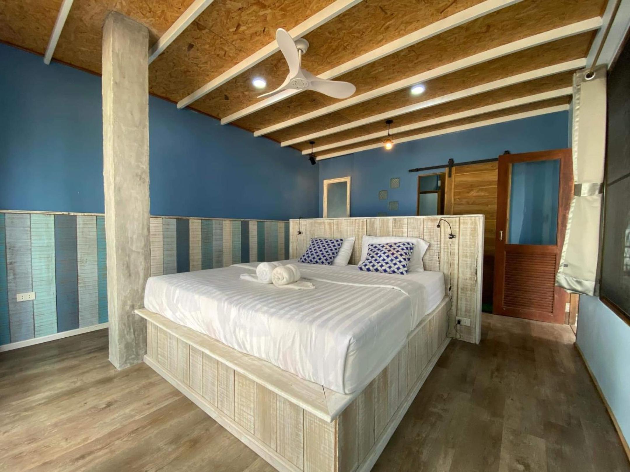 Villa - Beach Front