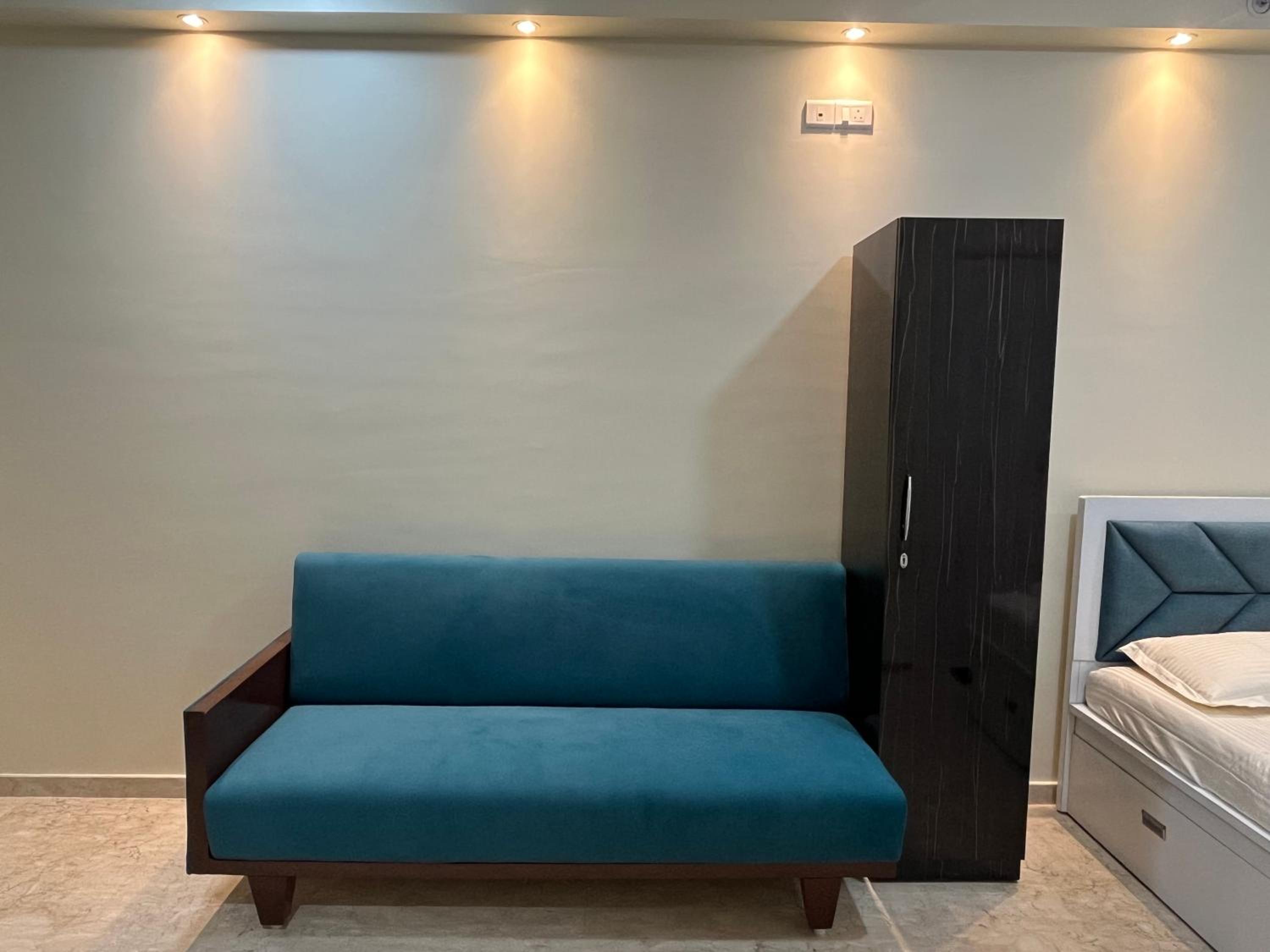 One-Bedroom Apartment photo 2