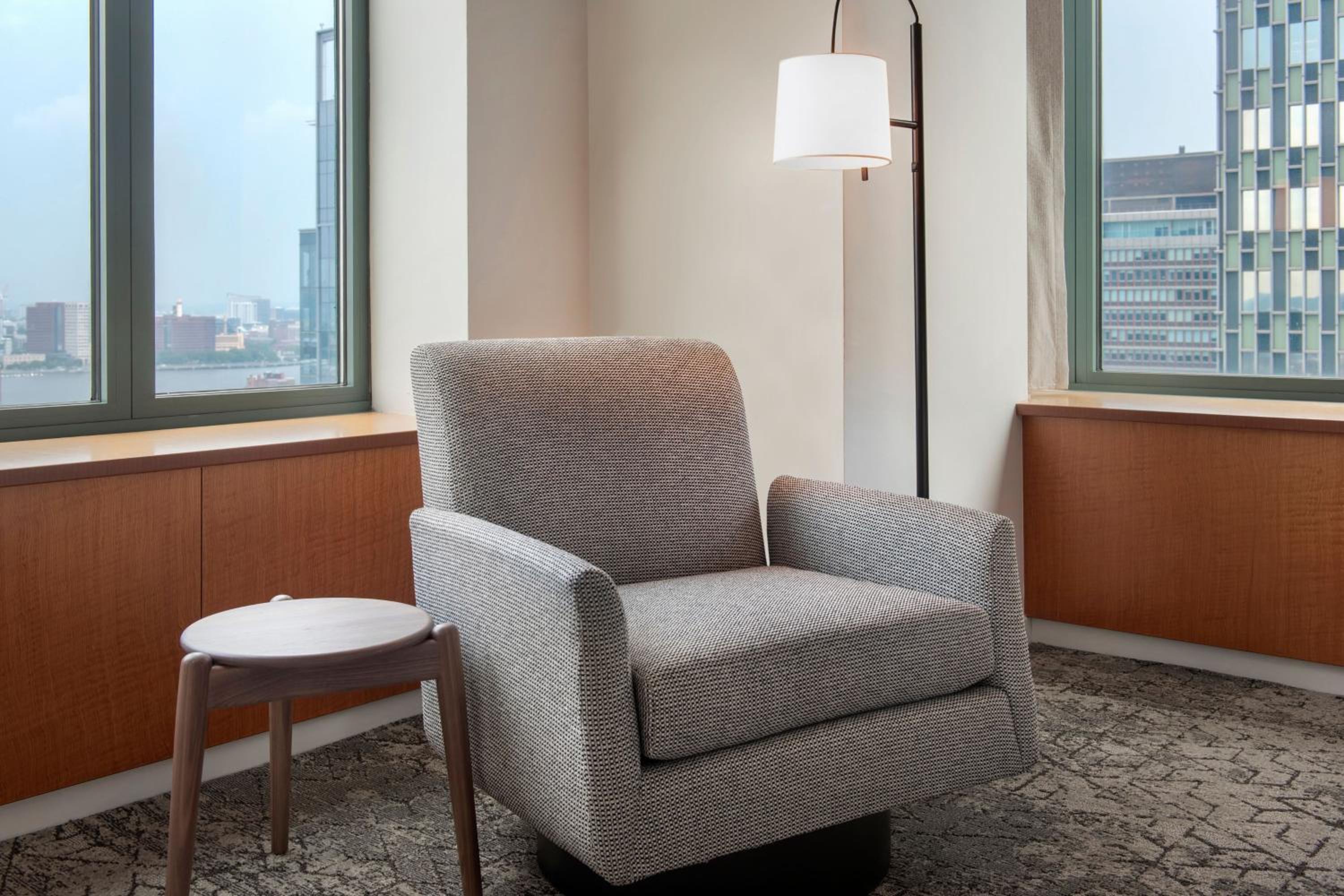 Junior River View Suite, Junior Suite, 1 King, Sofa bed thumbnail 5