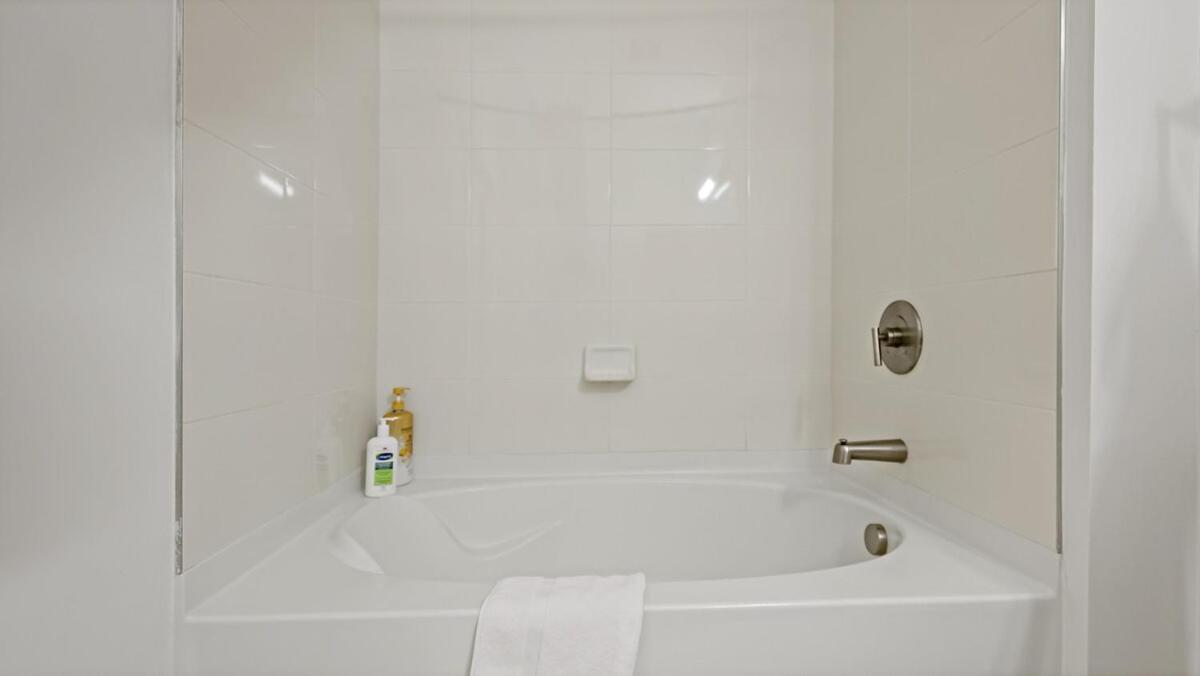 Two-Bedroom Apartment photo 3