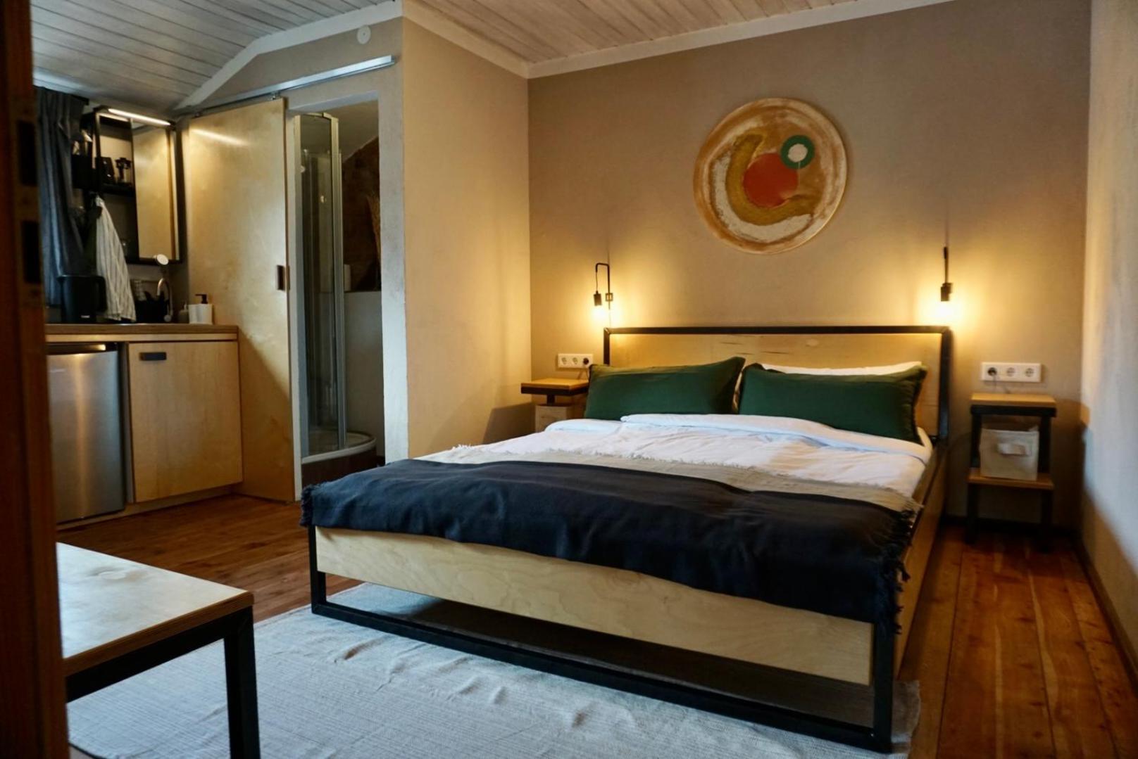 One-Bedroom Apartment - Photo 11