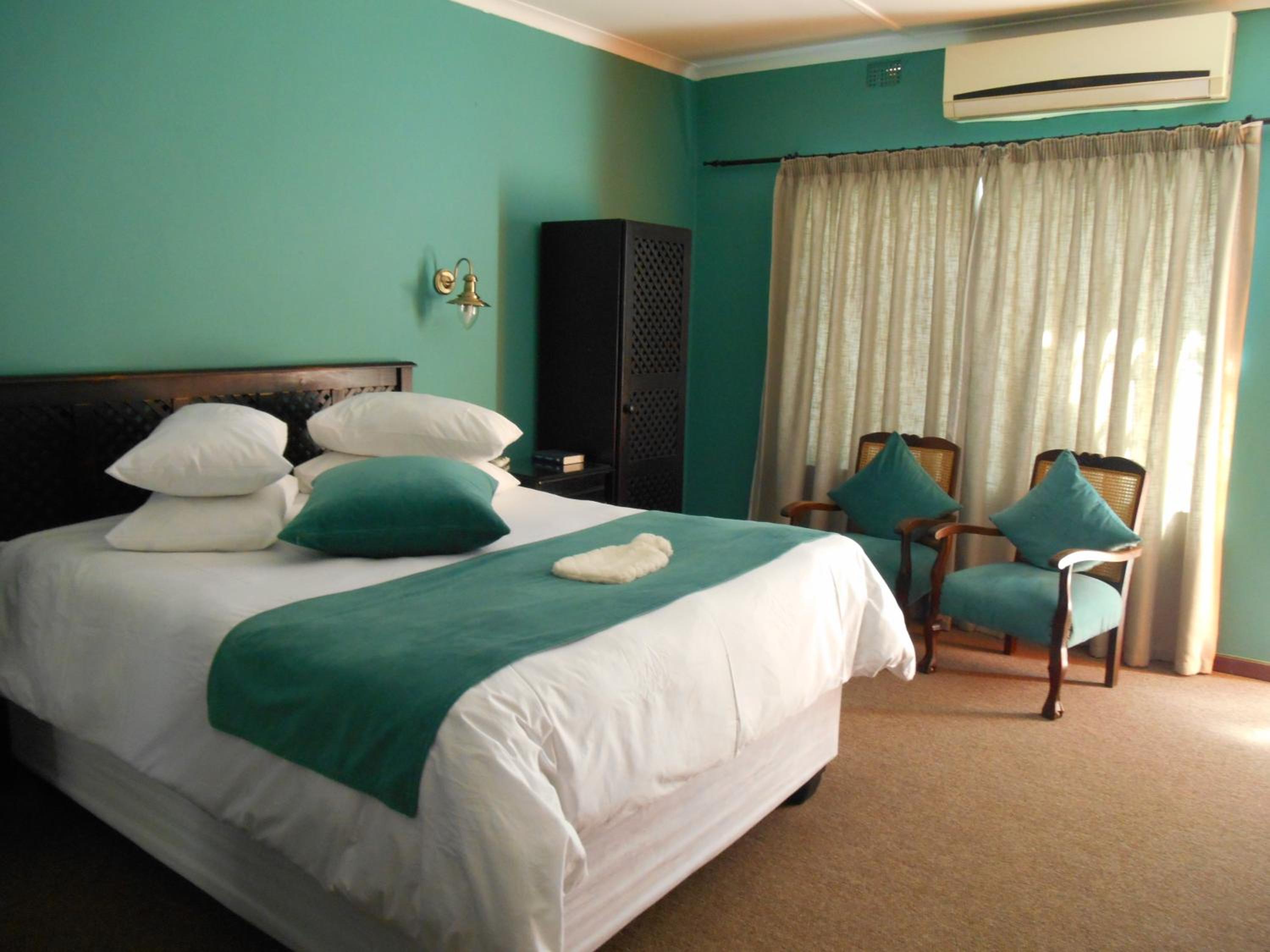 Queen Room photo 3