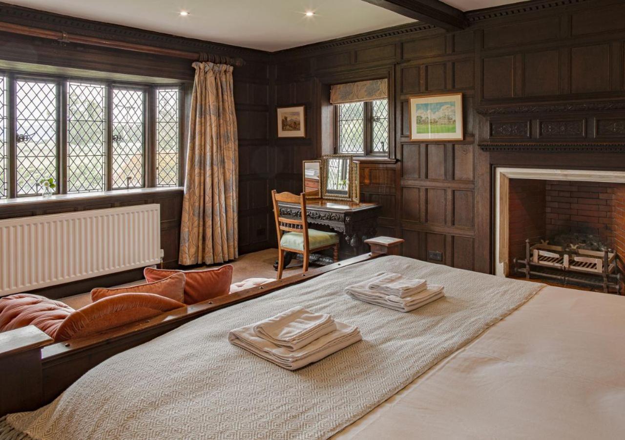 Three-Bedroom House photo 2