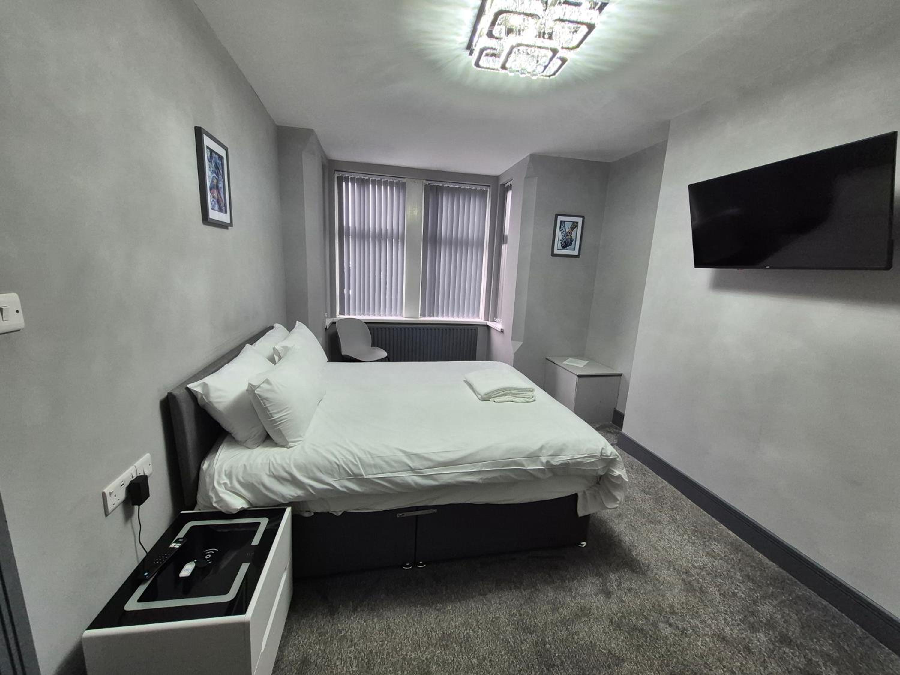 Double Room with Private Bathroom photo 2