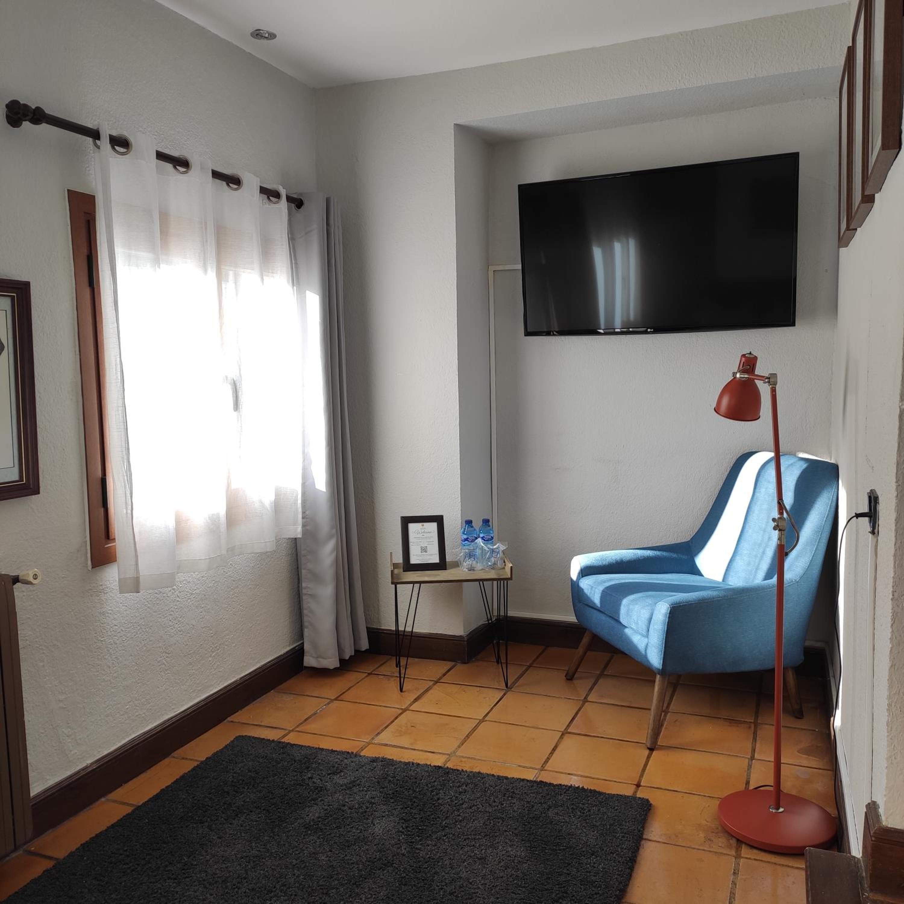 Small Double Room photo 2