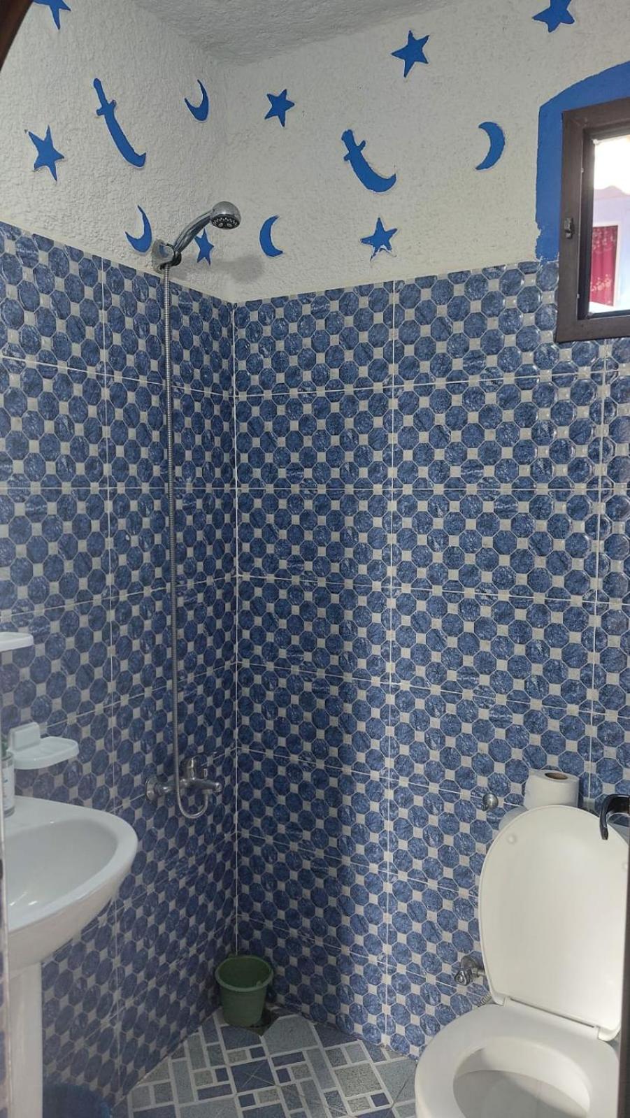 Twin Room with Private External Bathroom photo 3