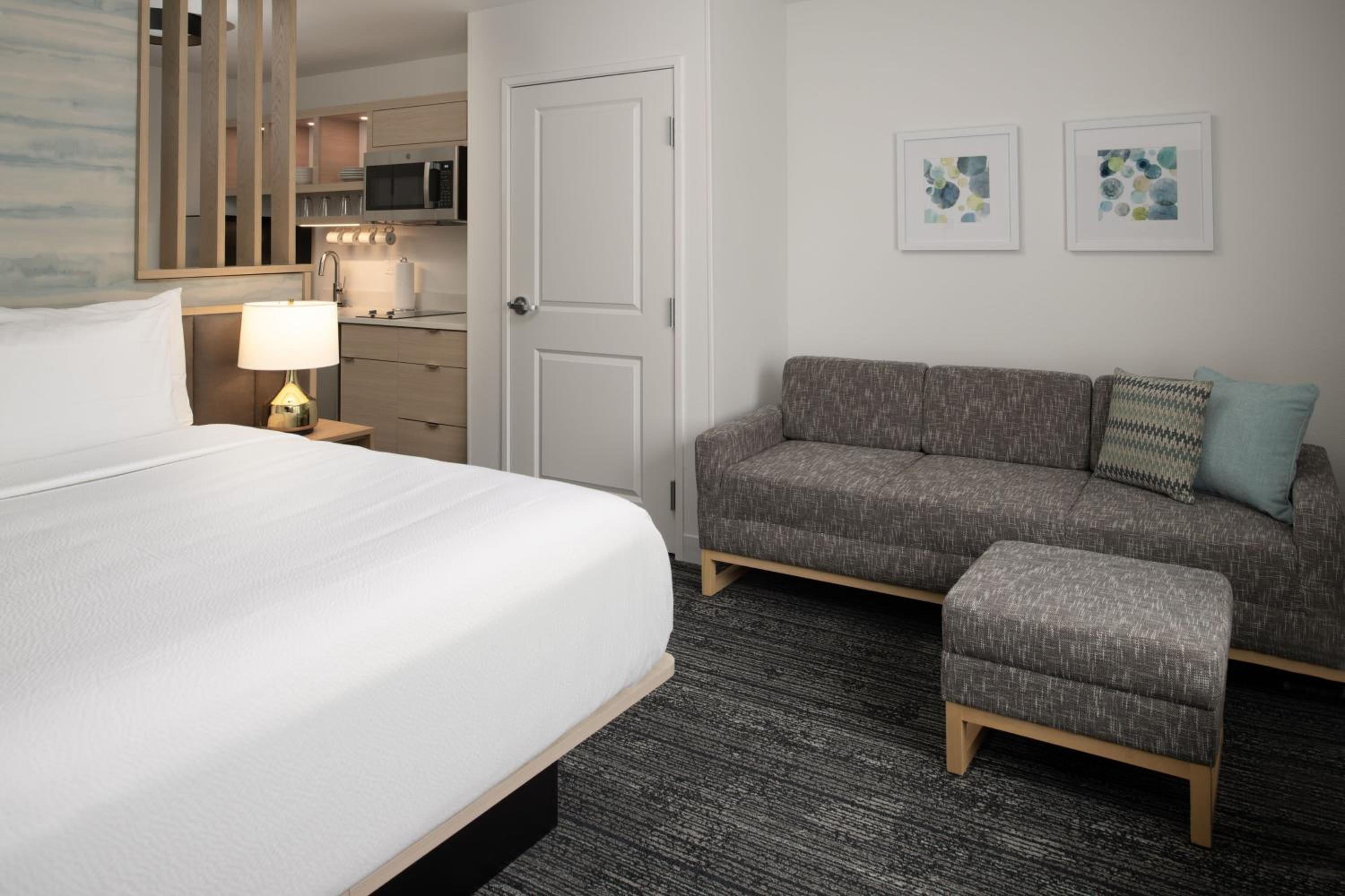 King Studio Suite with Sofa Bed - Hearing Accessible photo 2