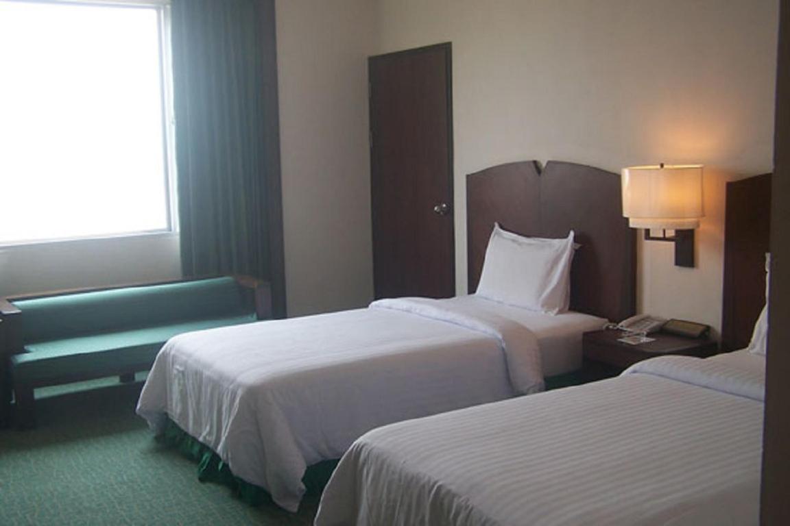 Standard Twin Room photo 3