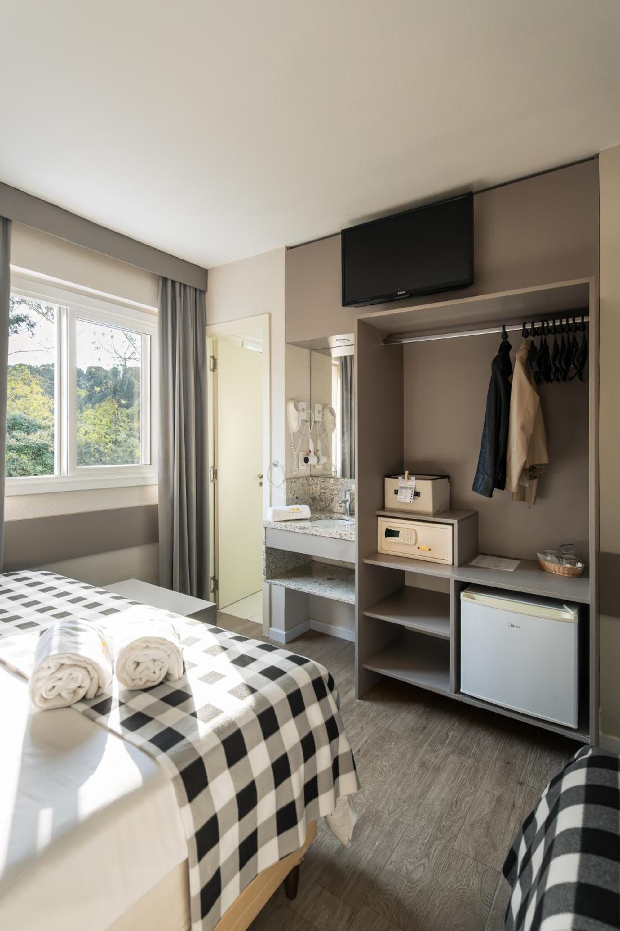 Luxury Triple Room photo 3