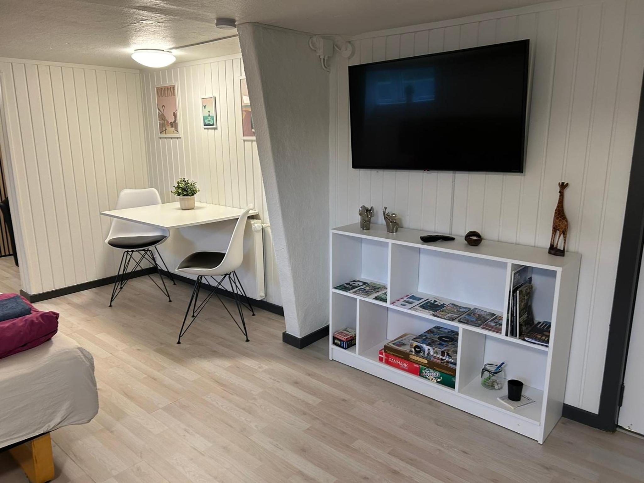 One-Bedroom Apartment (Basement) photo 1