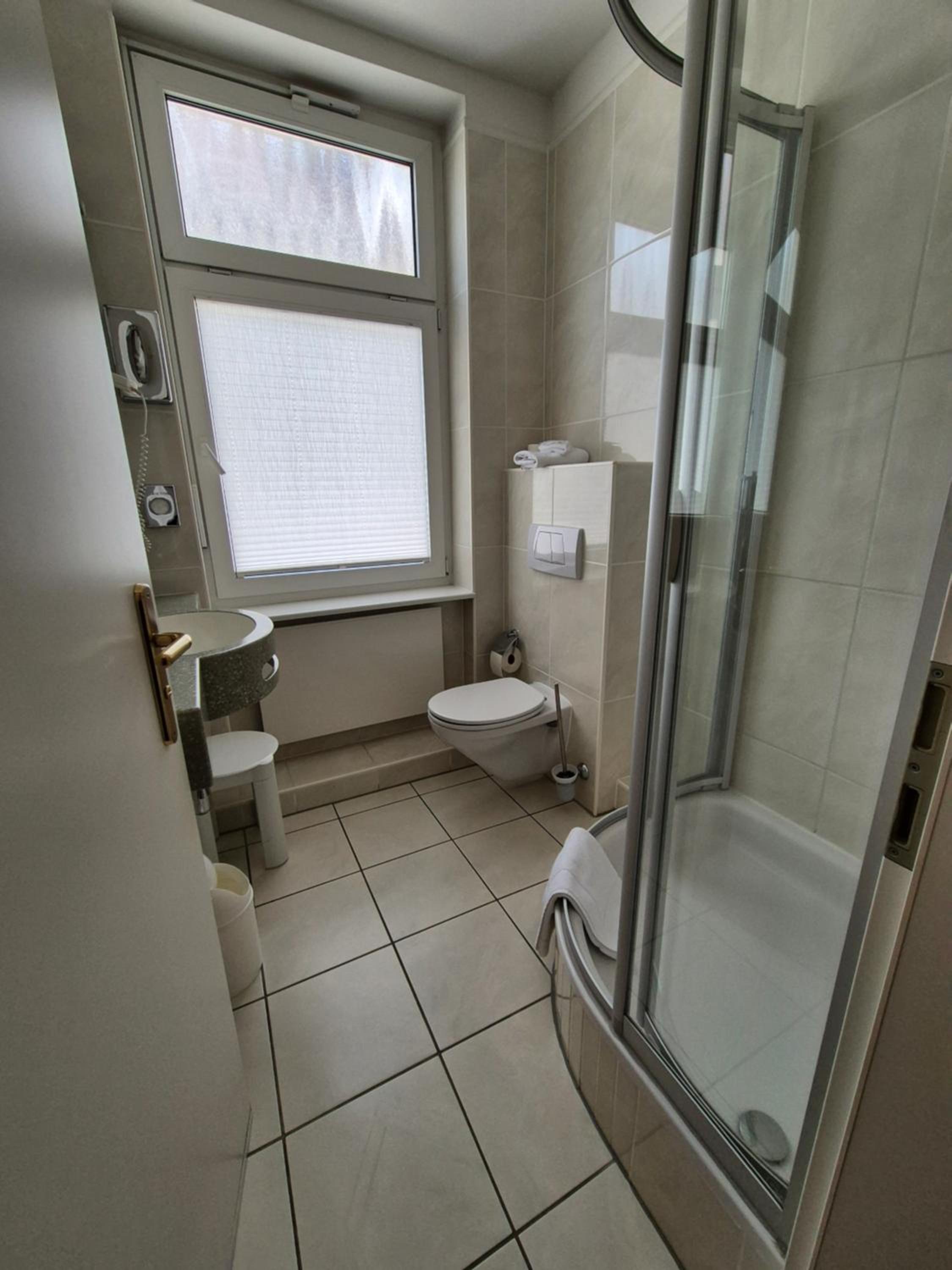 Comfort Single Room with Shower photo 3
