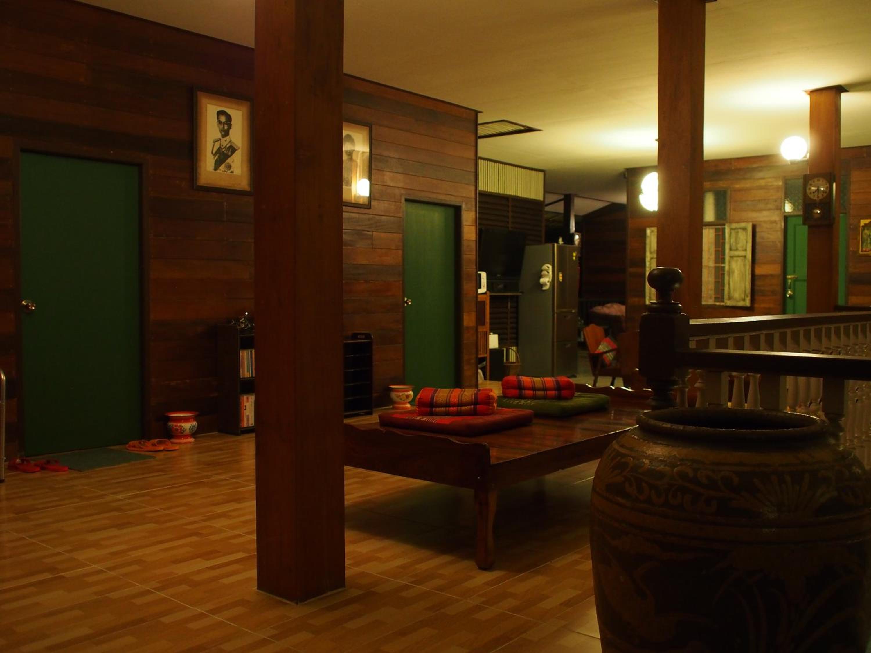 Twin Room with Private Bathroom photo 1
