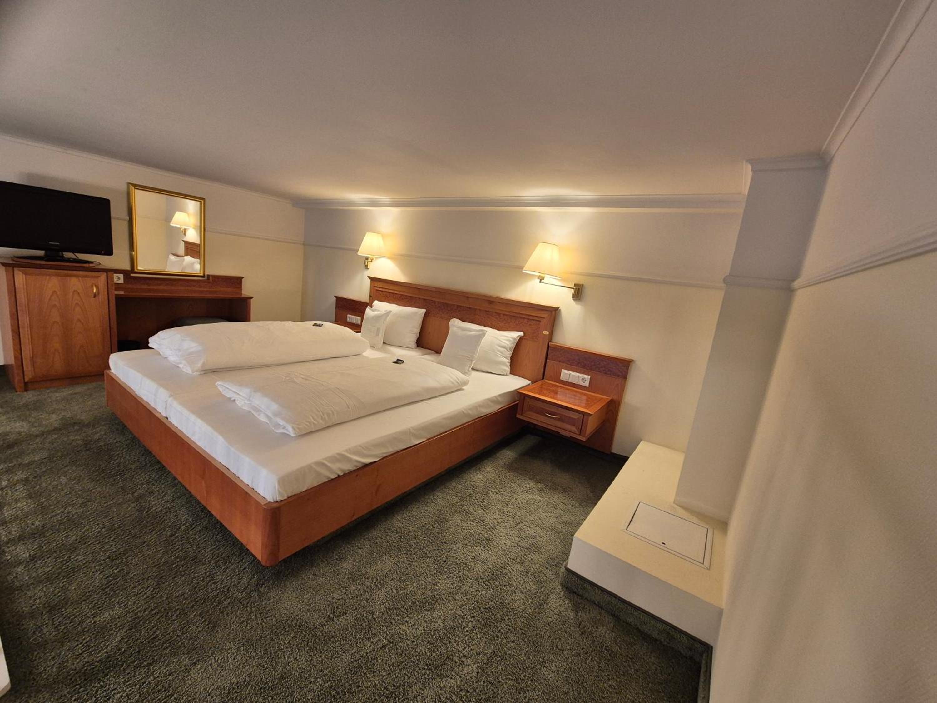 Duplex Junior Suite photo 2