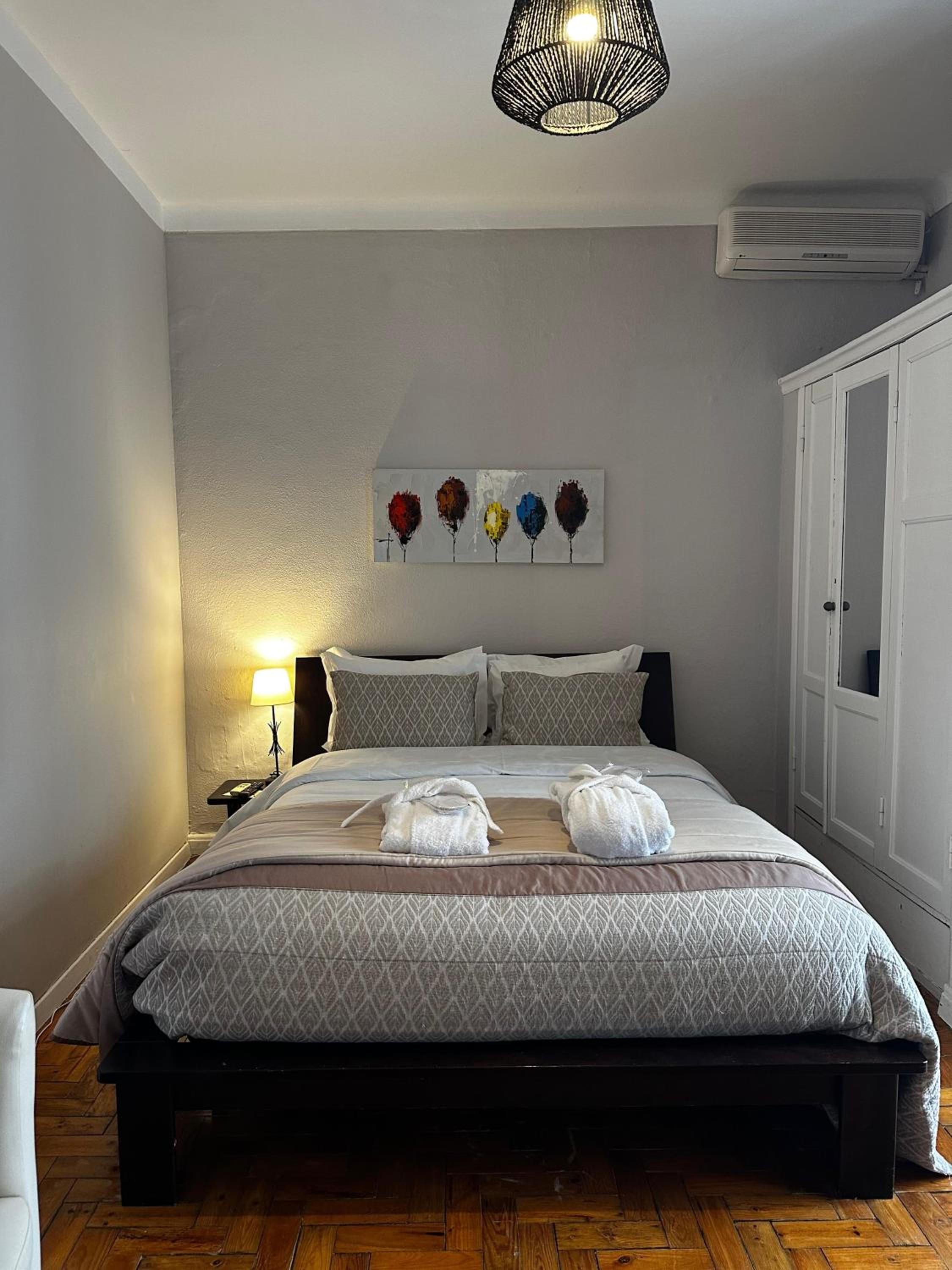 Deluxe Double Room with Balcony photo 2