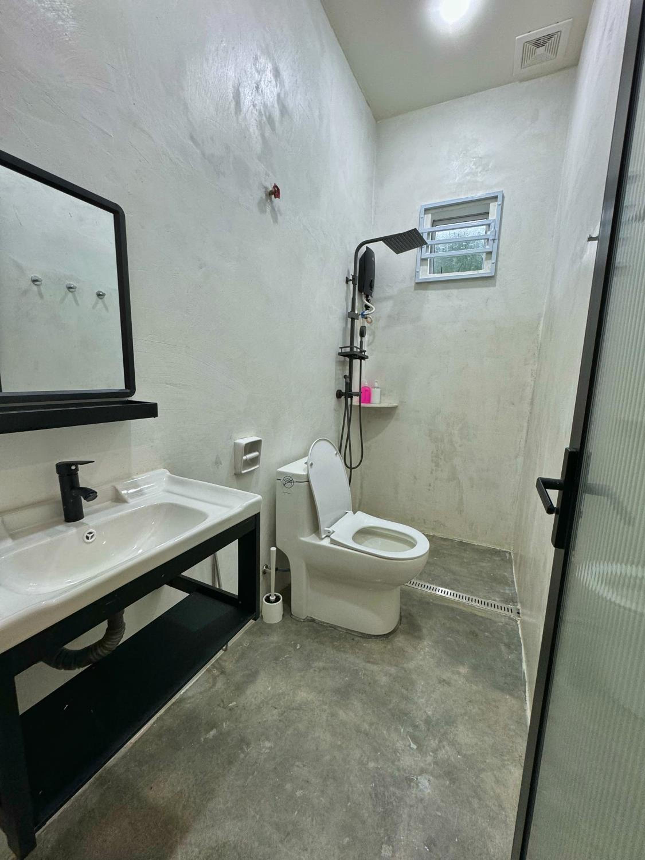 Double Room with Private Bathroom photo 3