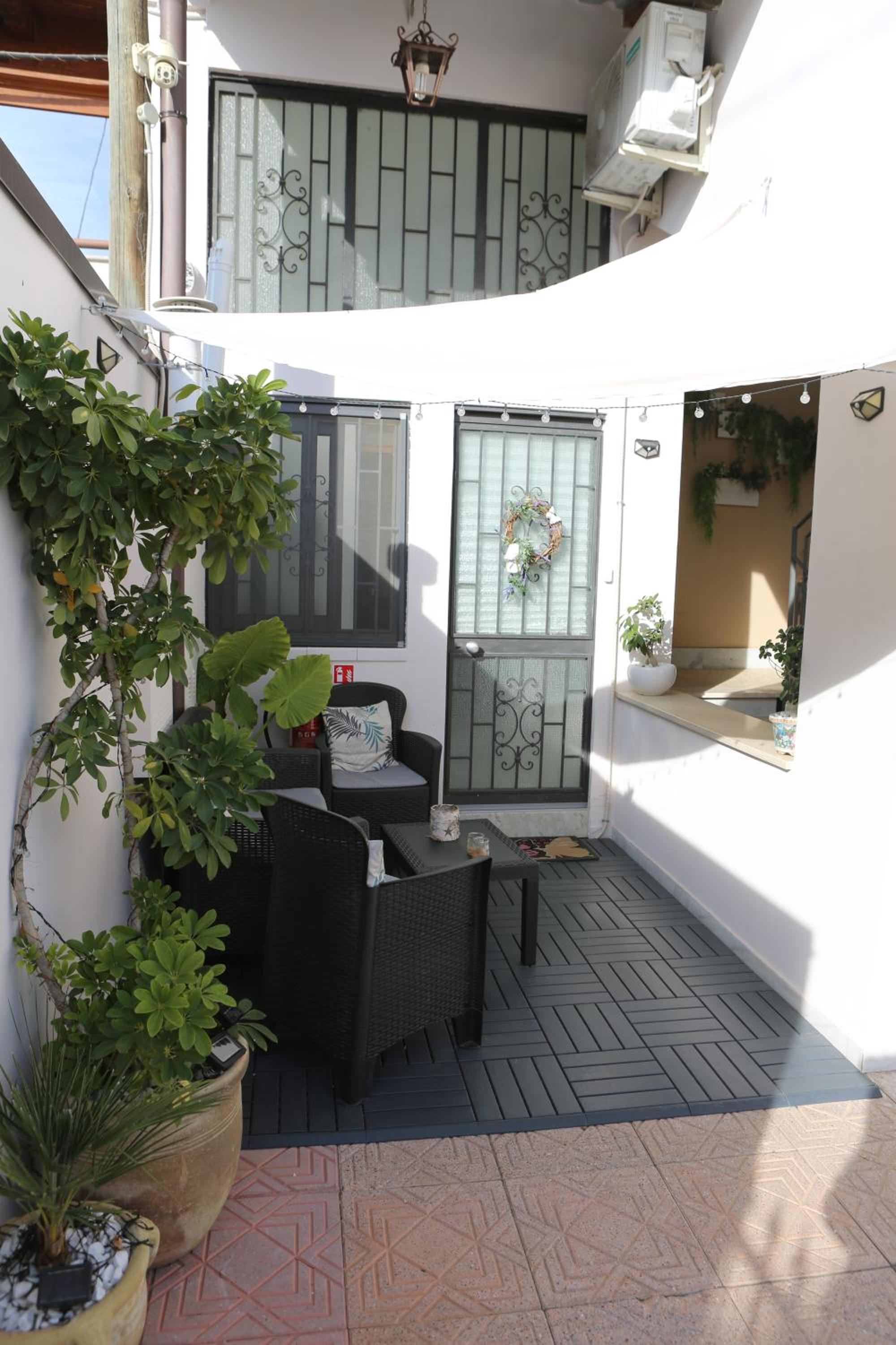 Apartment - Ground Floor - Photo 2