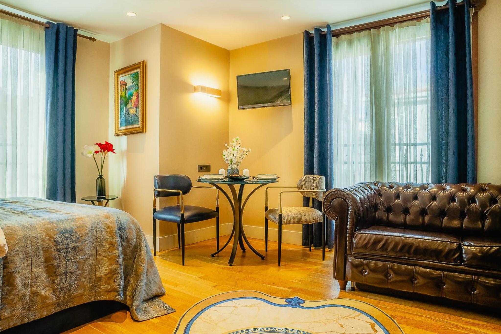 Queen Room with Spa Bath photo 2