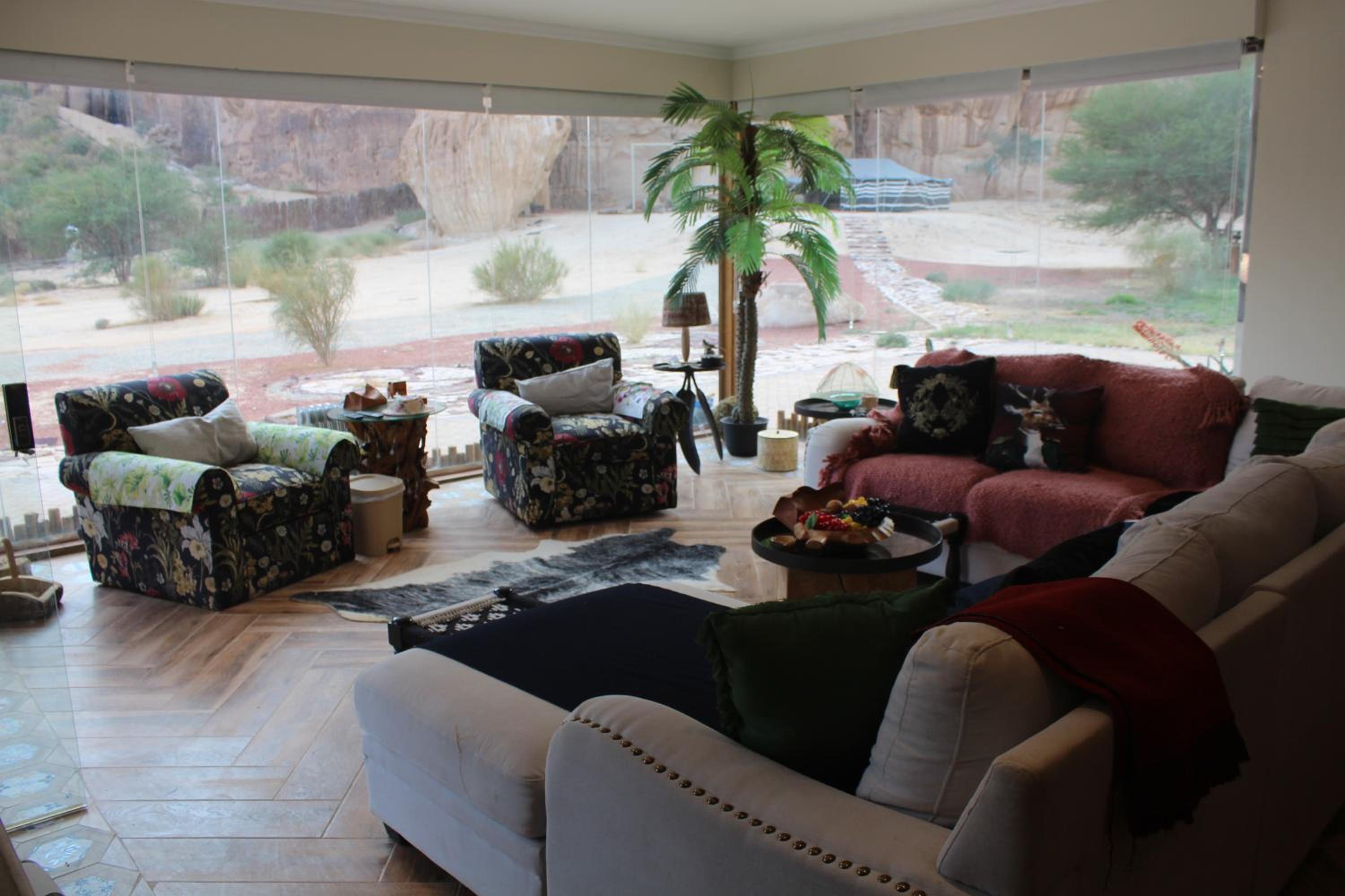 Villa photo 1