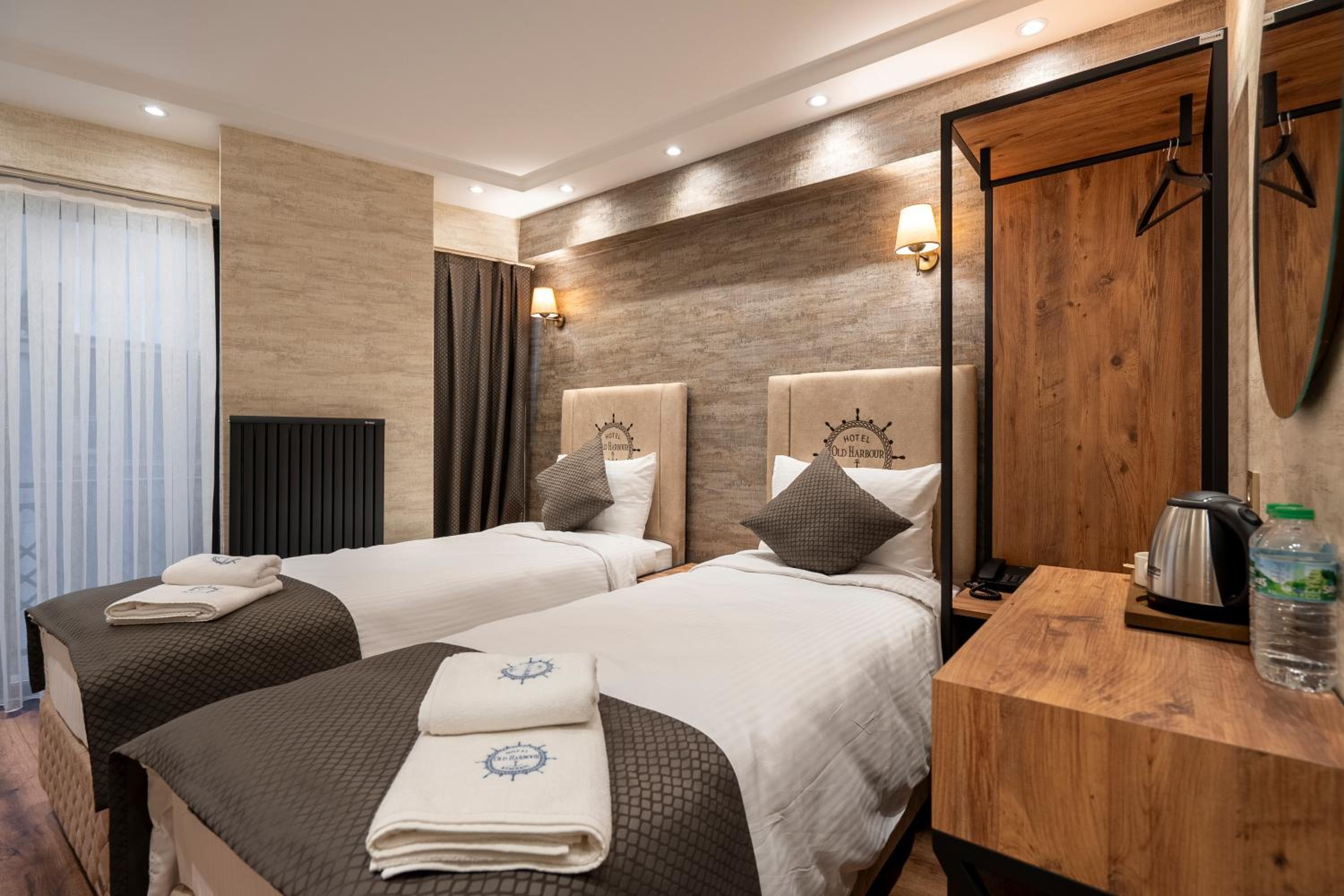 Standard Double or Twin Room photo 1