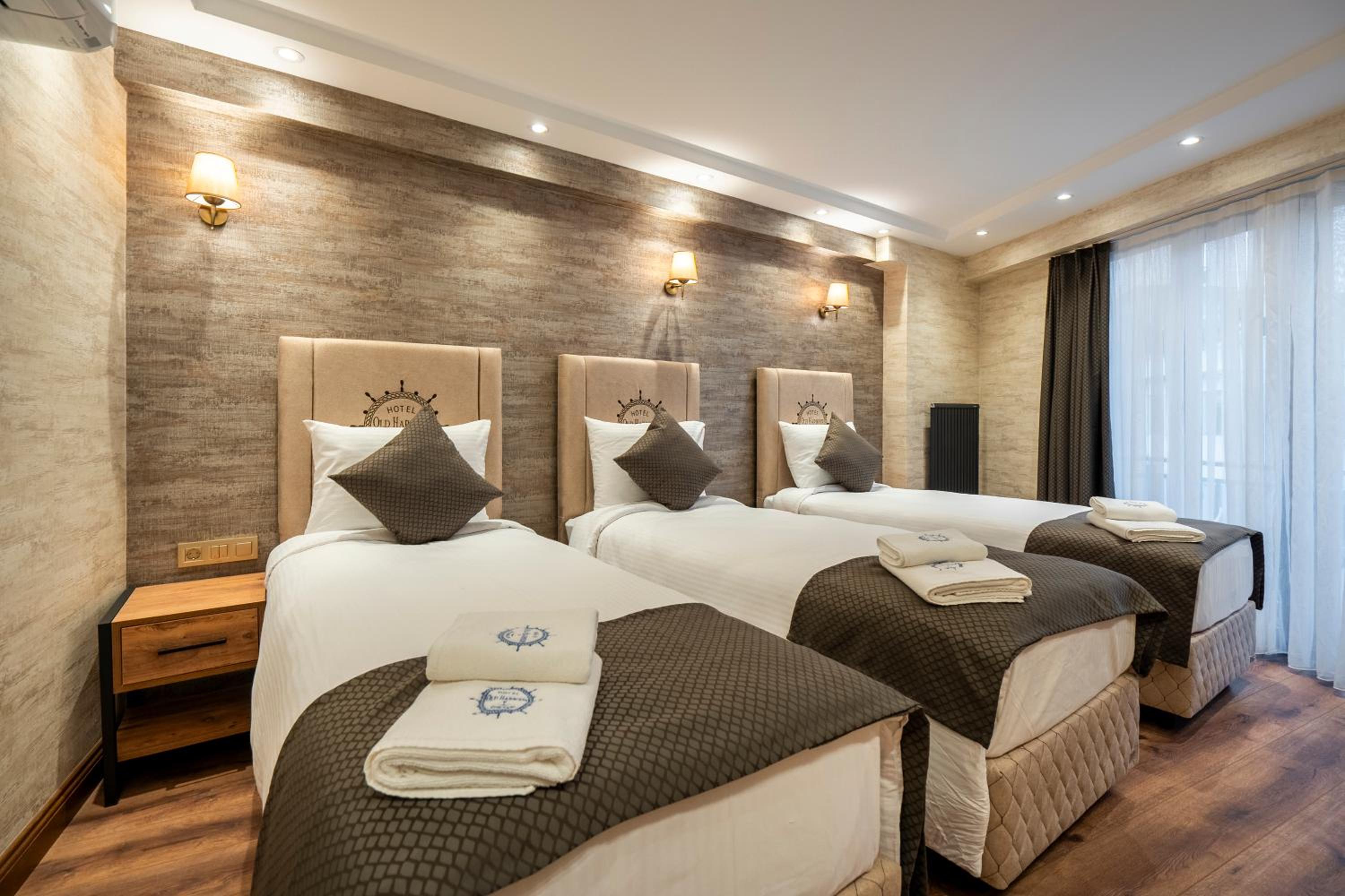 Standard Triple Room photo 2